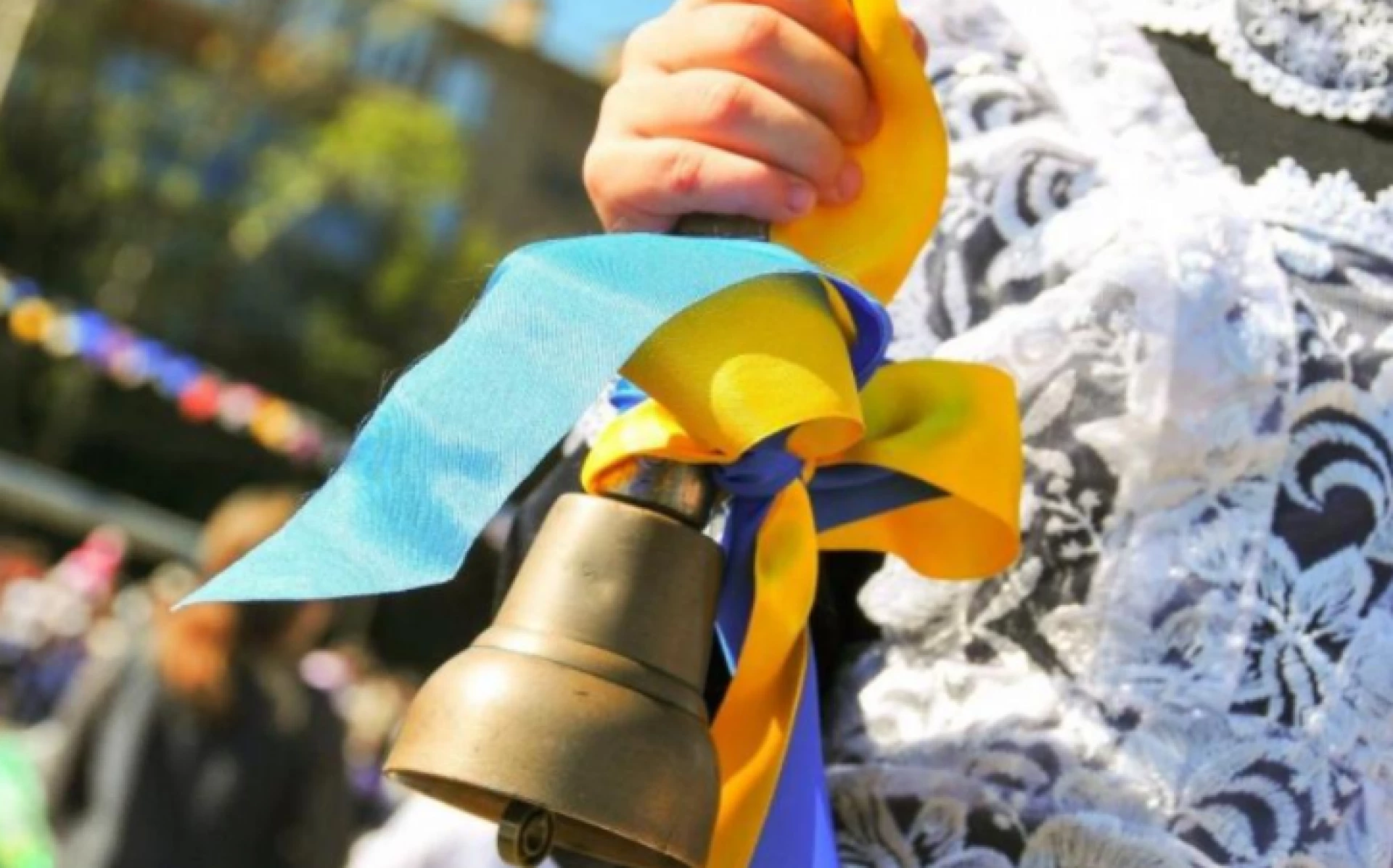 У київські школи сьогодні пішли вчитись 18,6 тисяч першокласників
