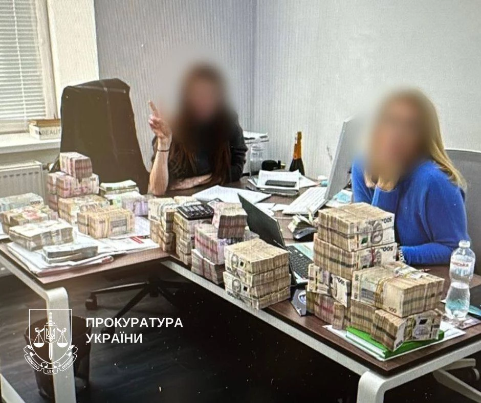 У Києві «накрили» конвертаційний центр з обігом у 1,5 млрд грн. Організував його колишній топподатківець