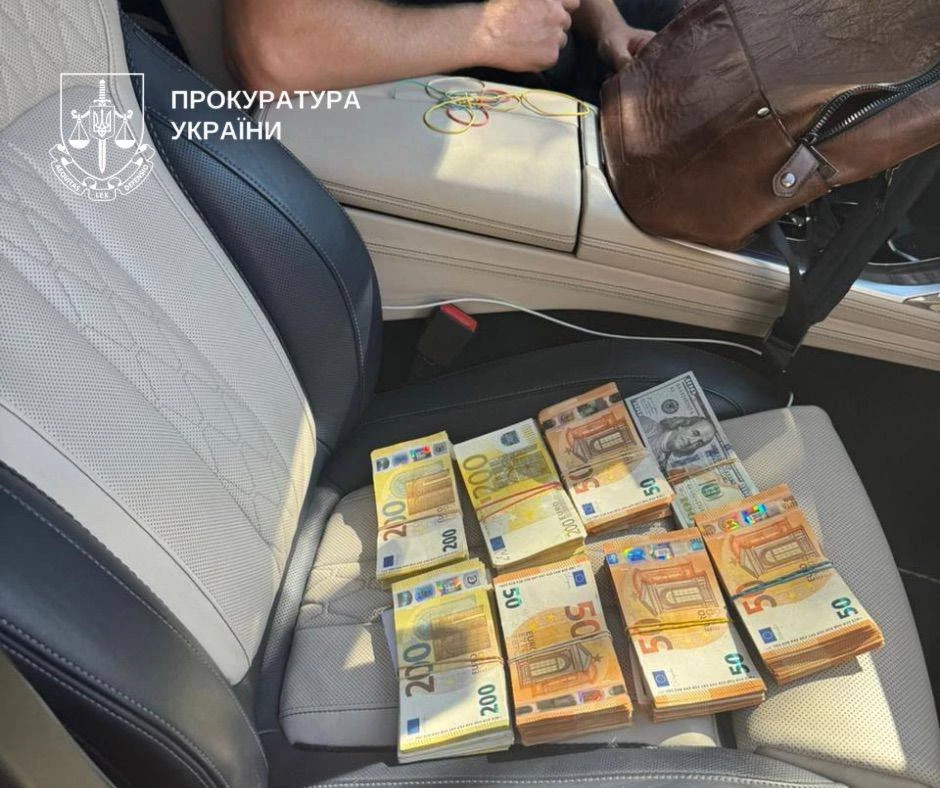 У Києві «накрили» конвертаційний центр з обігом у 1,5 млрд грн. Організував його колишній топподатківець
