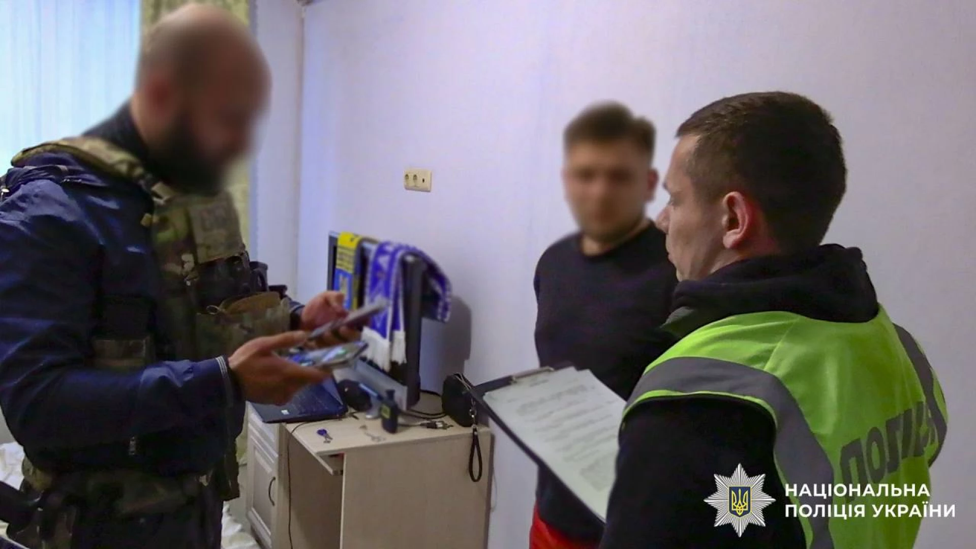 У Києві експрацівники ДПСУ торгували конфіденційною інформацію українців