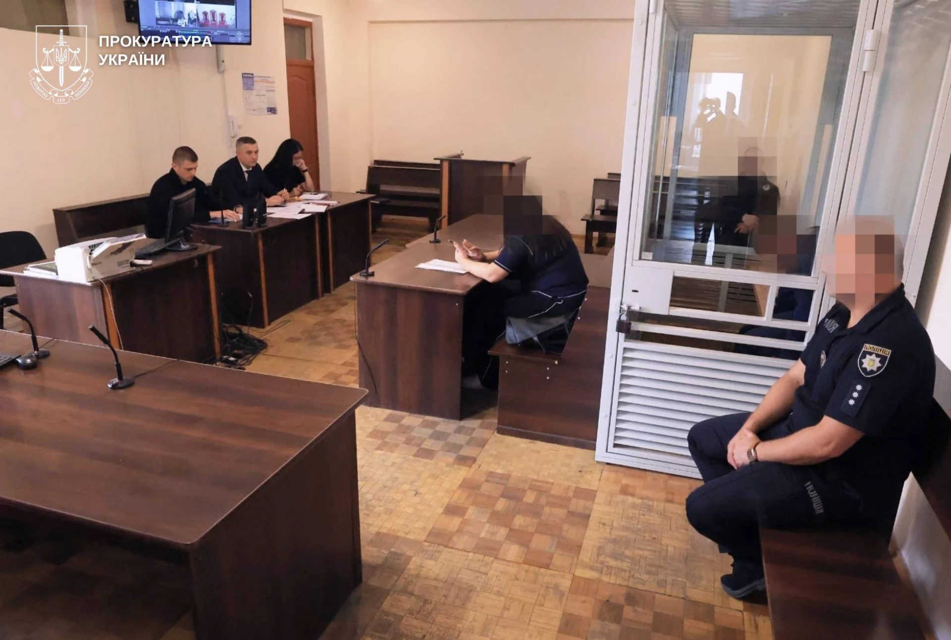 Зґвалтування неповнолітньої на Хмельниччині. Підозрюваних затримали і взяли під варту