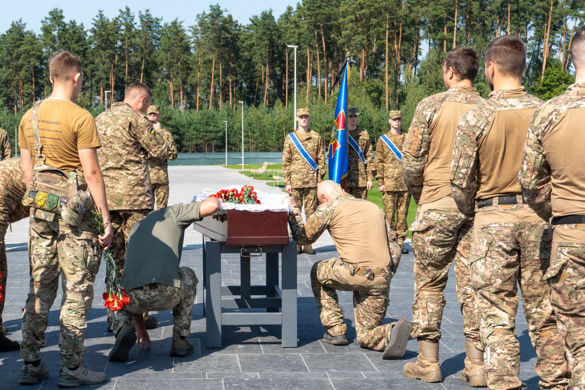 На Національному військовому меморіальному кладовищі вперше поховали воїна, ім’я якого відоме