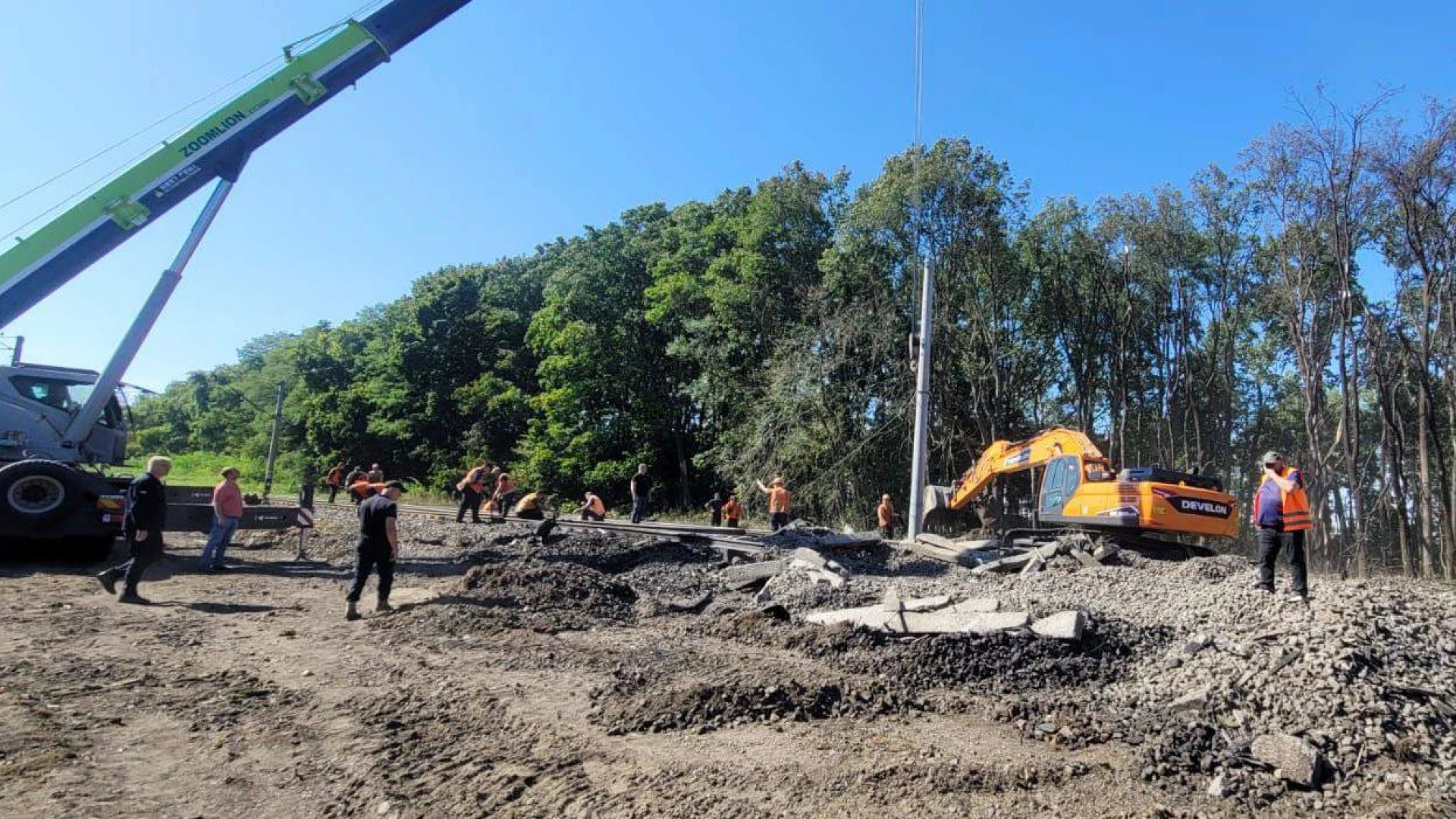На Київщині триває ліквідація наслідків вибуху у вантажному вагоні