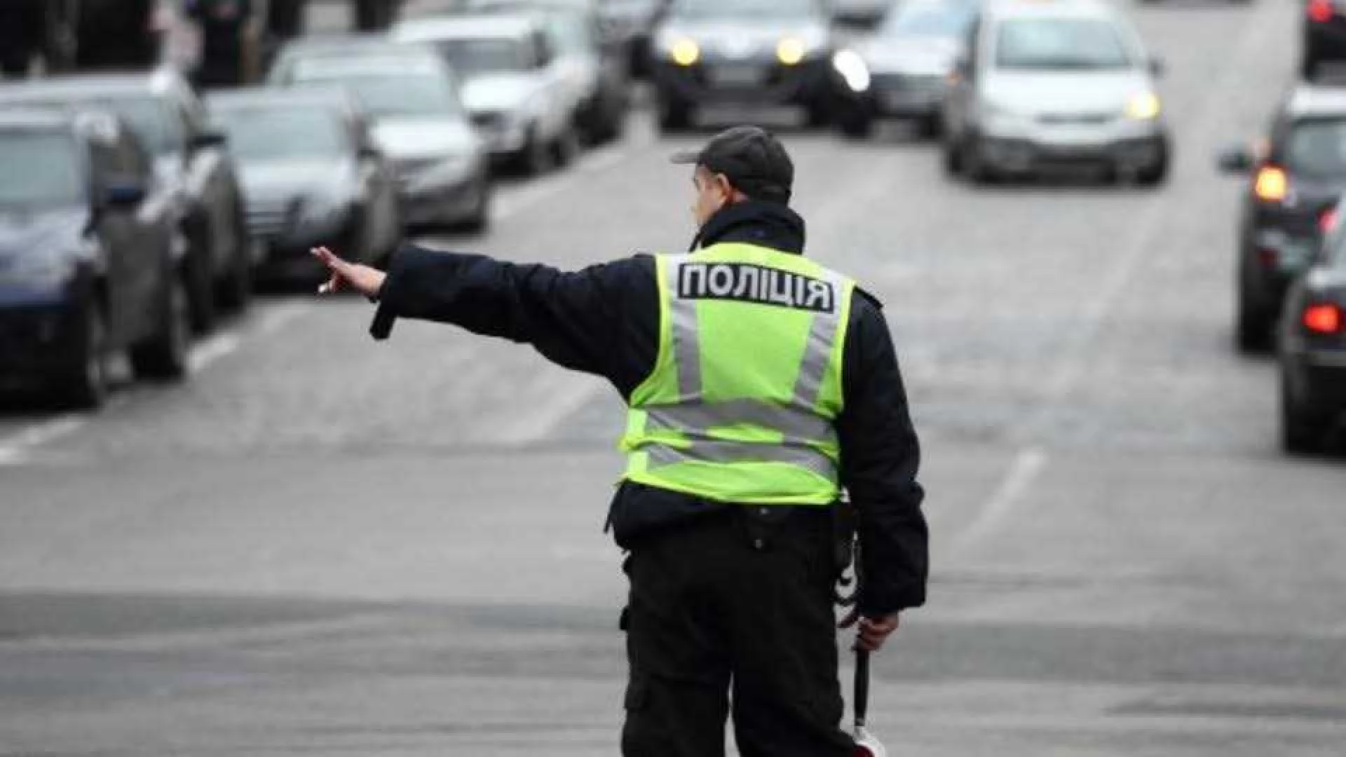 На центральних вулицях Київщини щодня зупинятимуть рух для хвилини мовчання