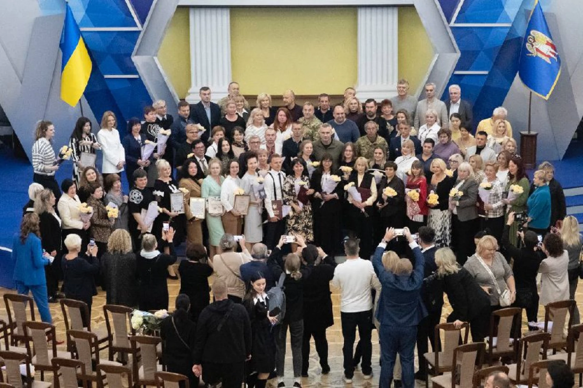 Кличко вручив понад 70 відзнак київським освітянам напередодні професійного свята