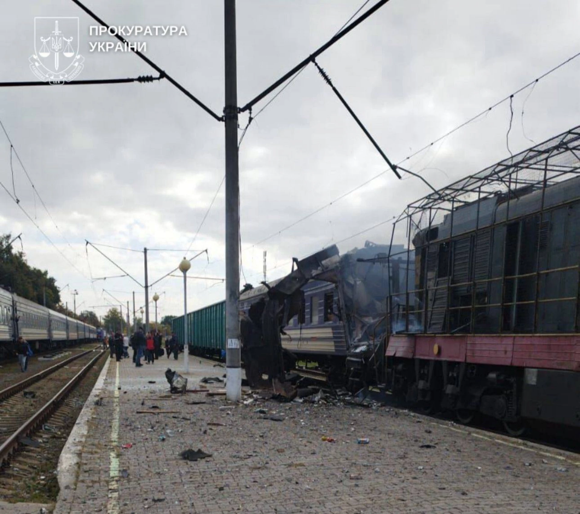 Розпочато розслідування за фактом ударів БпЛА рф по пасажирських потягах у м. Шостка