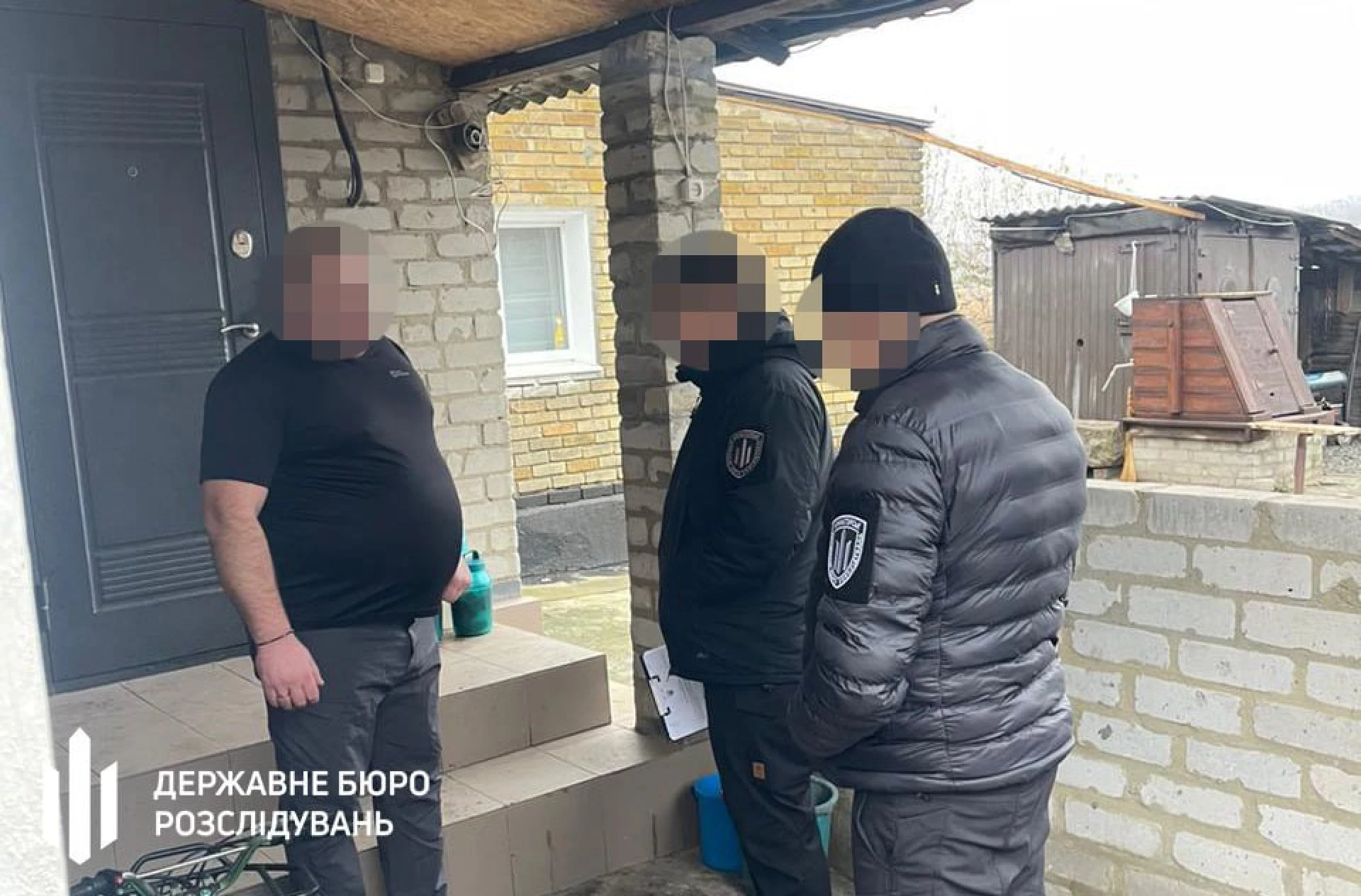 Військові крутили шаурму в кіоску дружини офіцера, справу передали до суду