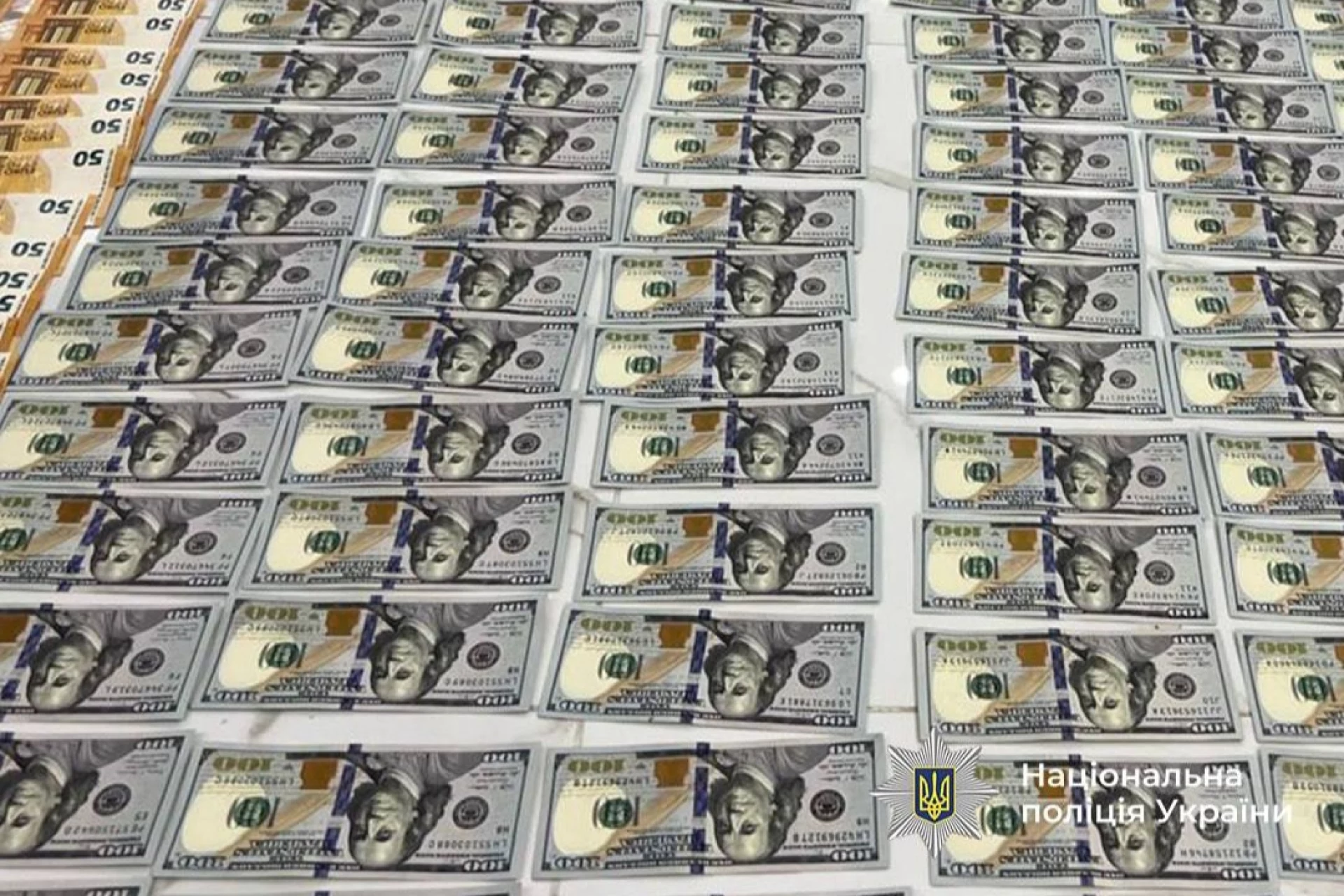 У Києві судитимуть учасників організованої групи, які за 10–15 тисяч доларів переправляли чоловіків за кордон