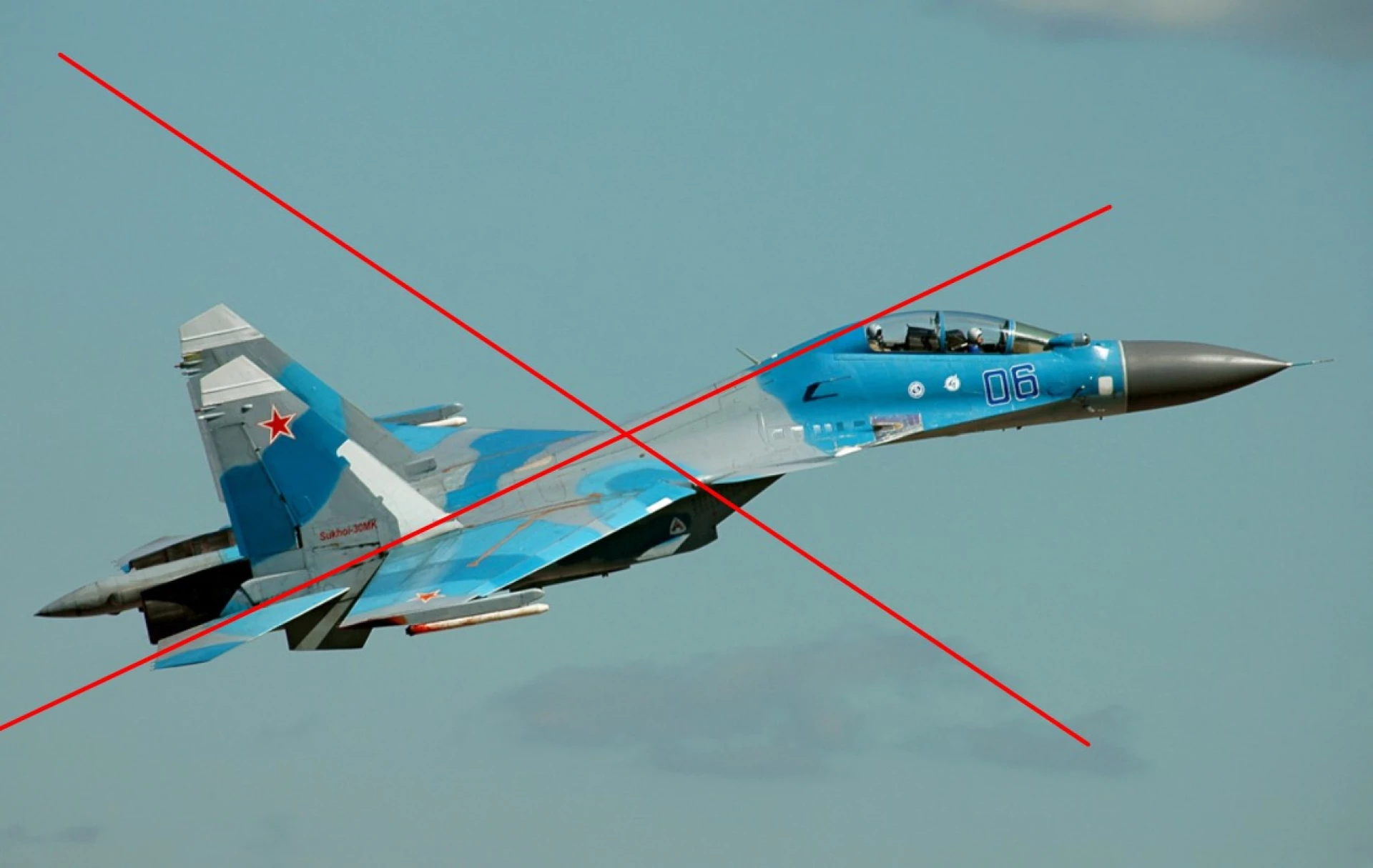 Росіяни збили свій літак Су-30 під час відбиття нальоту дронів