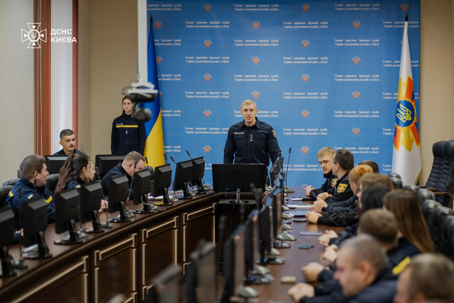 Київські рятувальники отримали державні та міські відзнаки за службу під час війни