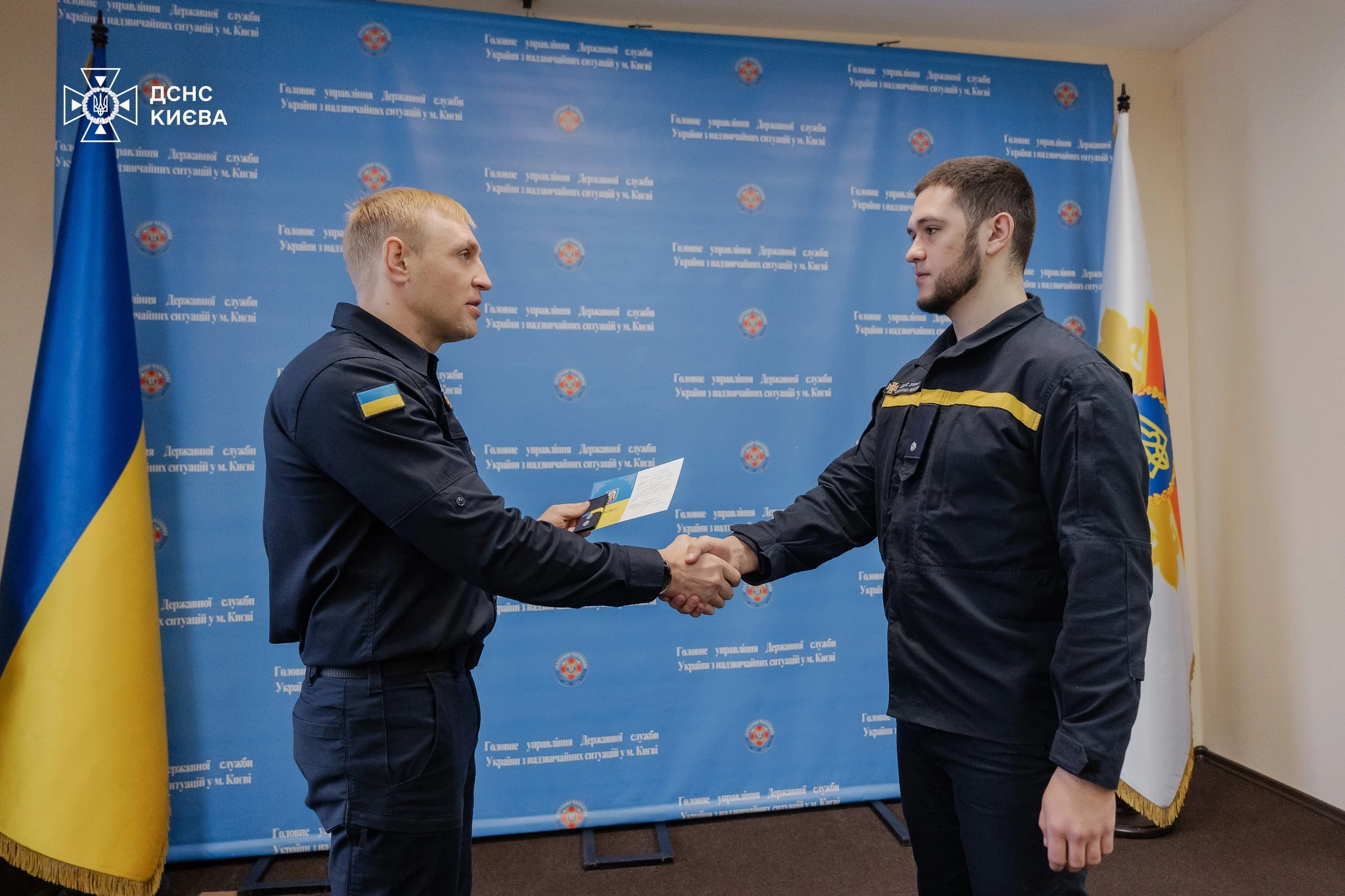 Київські рятувальники отримали державні та міські відзнаки за службу під час війни