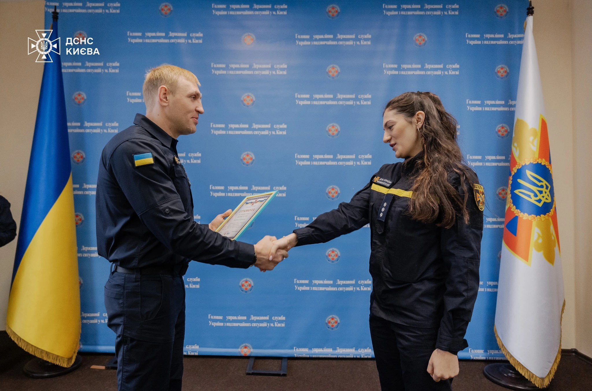 Київські рятувальники отримали державні та міські відзнаки за службу під час війни