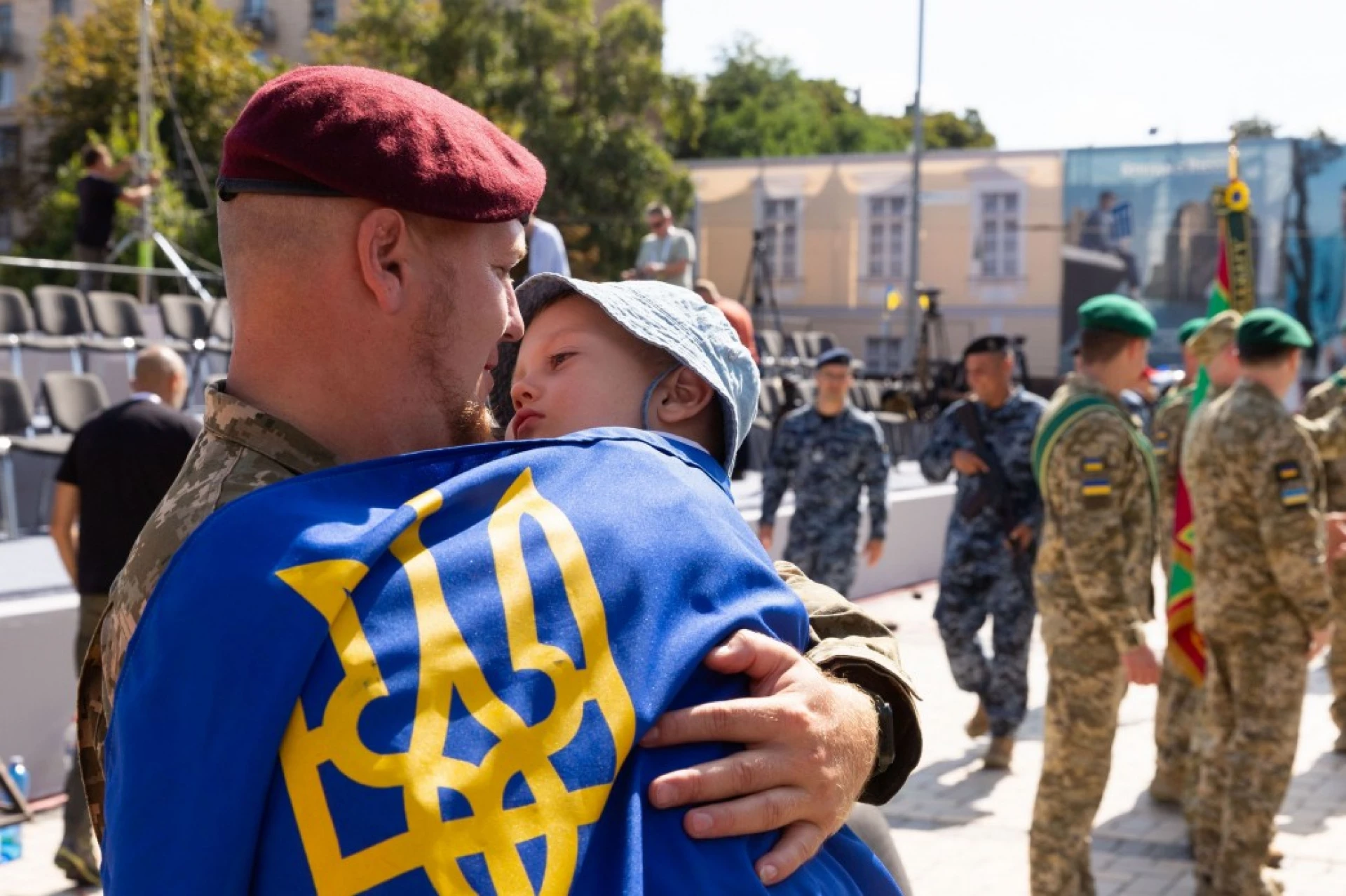 Зеленський подякував батькам, які говорять зі своїми дітьми українською