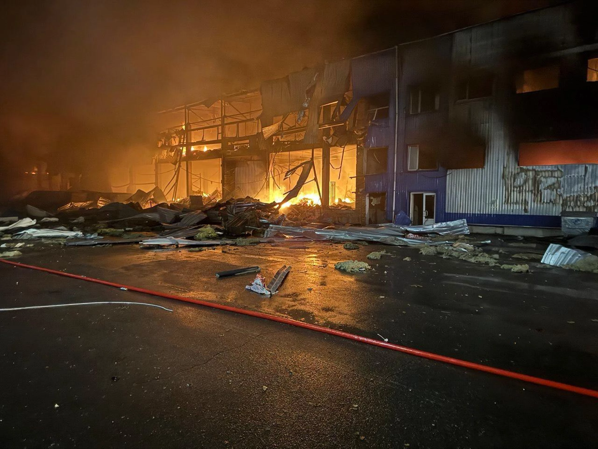 Під час балістичного удару по Києву пошкоджено понад 20 «швидких»