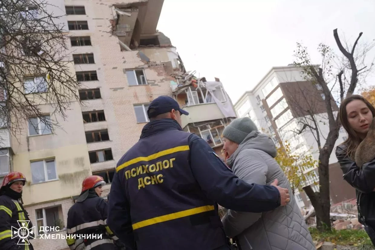 Вибух у Хмельницькому зруйнував частину багатоповерхівки