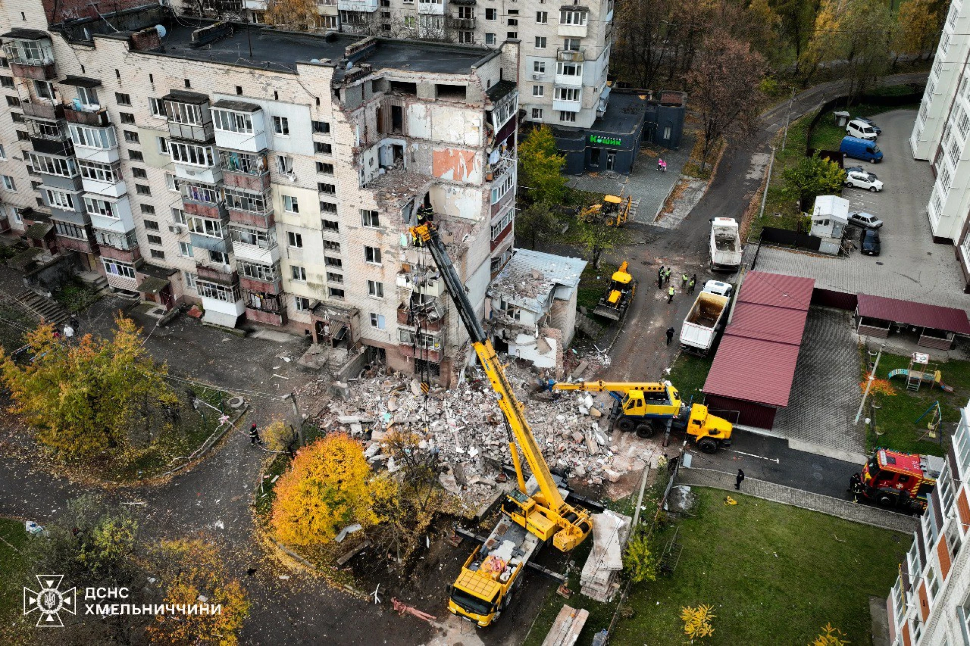 Вибух у Хмельницькому: під завалами виявили тіла двох людей