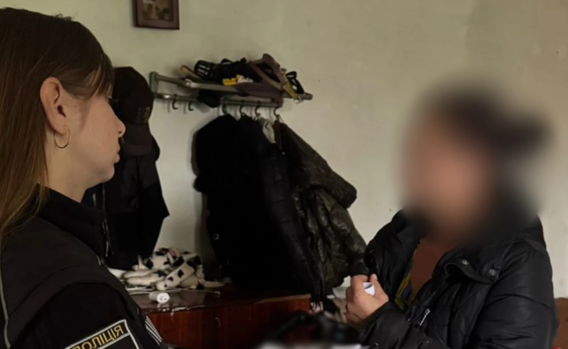 Бабуся зламала немовляті ключицю і завдала струсу мозку: розслідують побиття дитини на Одещині