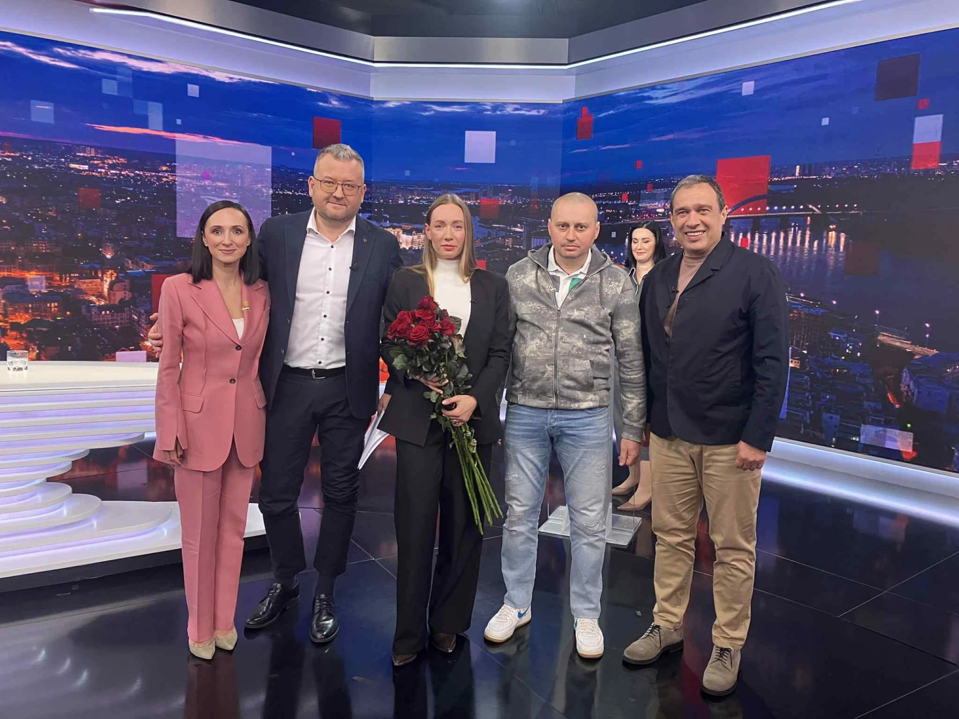 У Києві дівчина зустрілася з чоловіком, який живе з серцем її батька