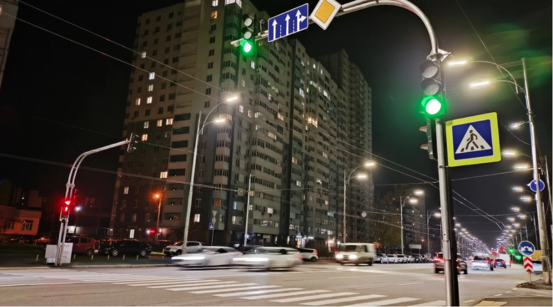 У Деснянському районі встановили новий світлофор