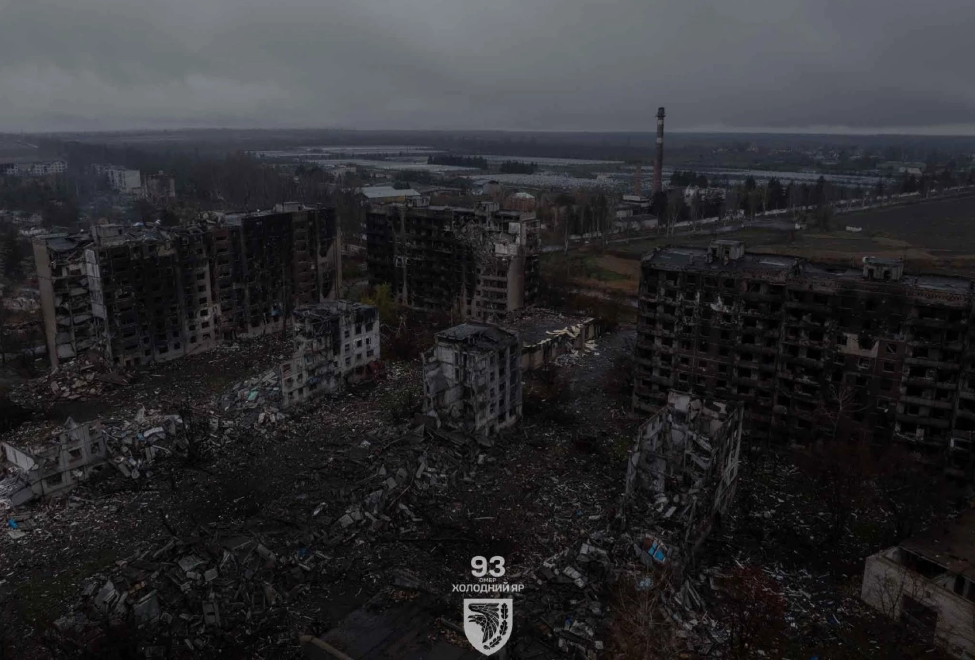 Майже 5 тисяч людей залишається у Костянтинівці, куди рвуться росіяни. Фото з міста