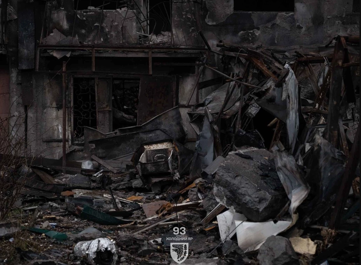 Майже 5 тисяч людей залишається у Костянтинівці, куди рвуться росіяни. Фото з міста