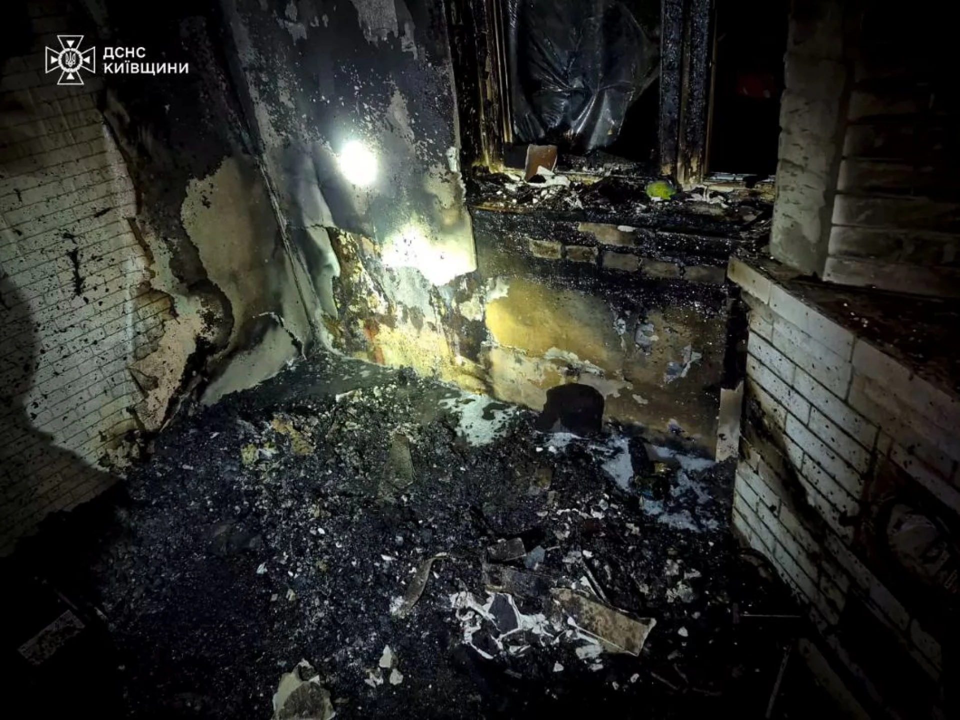 На Обухівщині під час пожежі в будинку загинув 27-річний чоловік