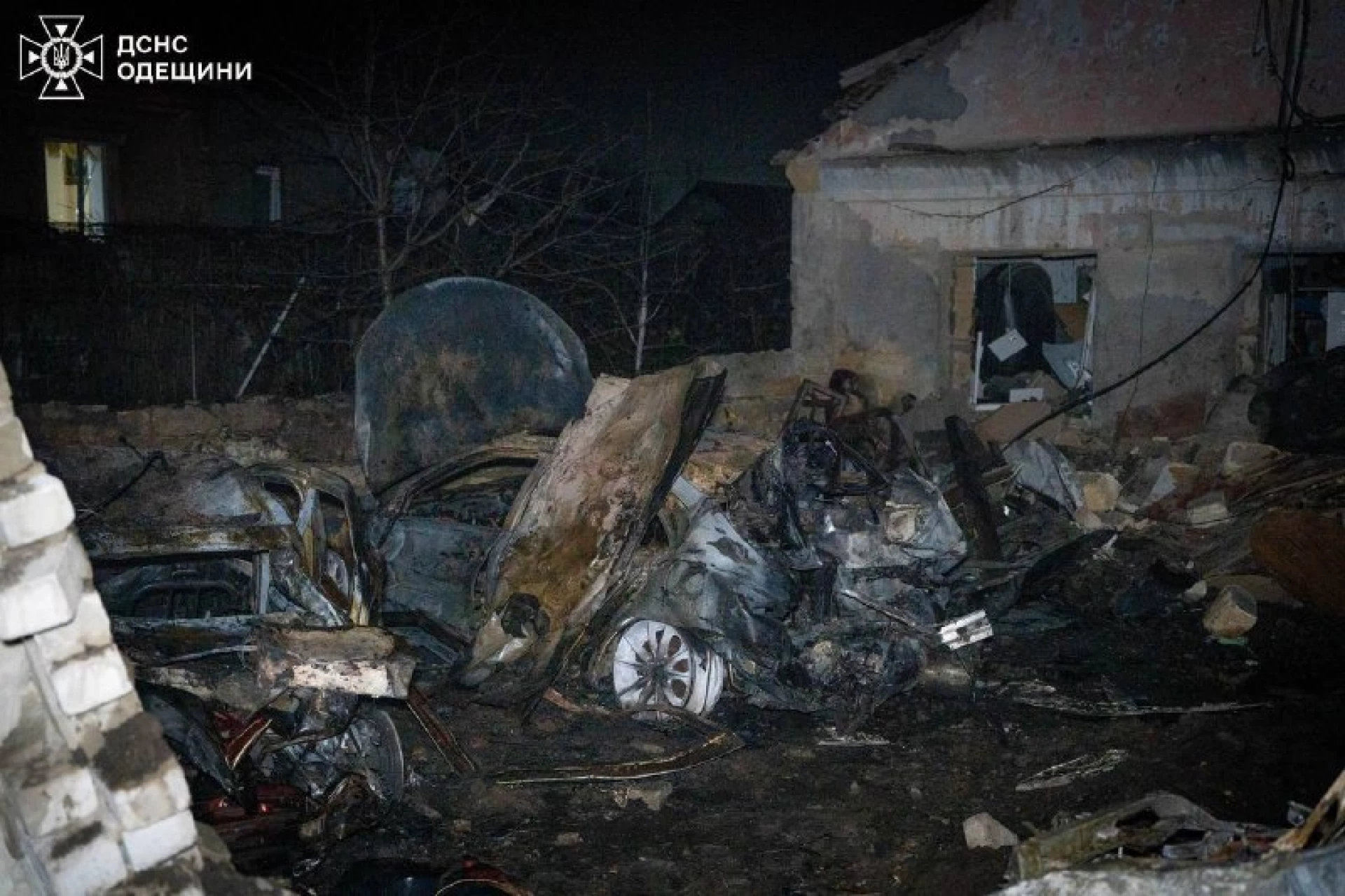 Внаслідок обстрілу Одеси 5 постраждалих, зруйнований будинок, СТО