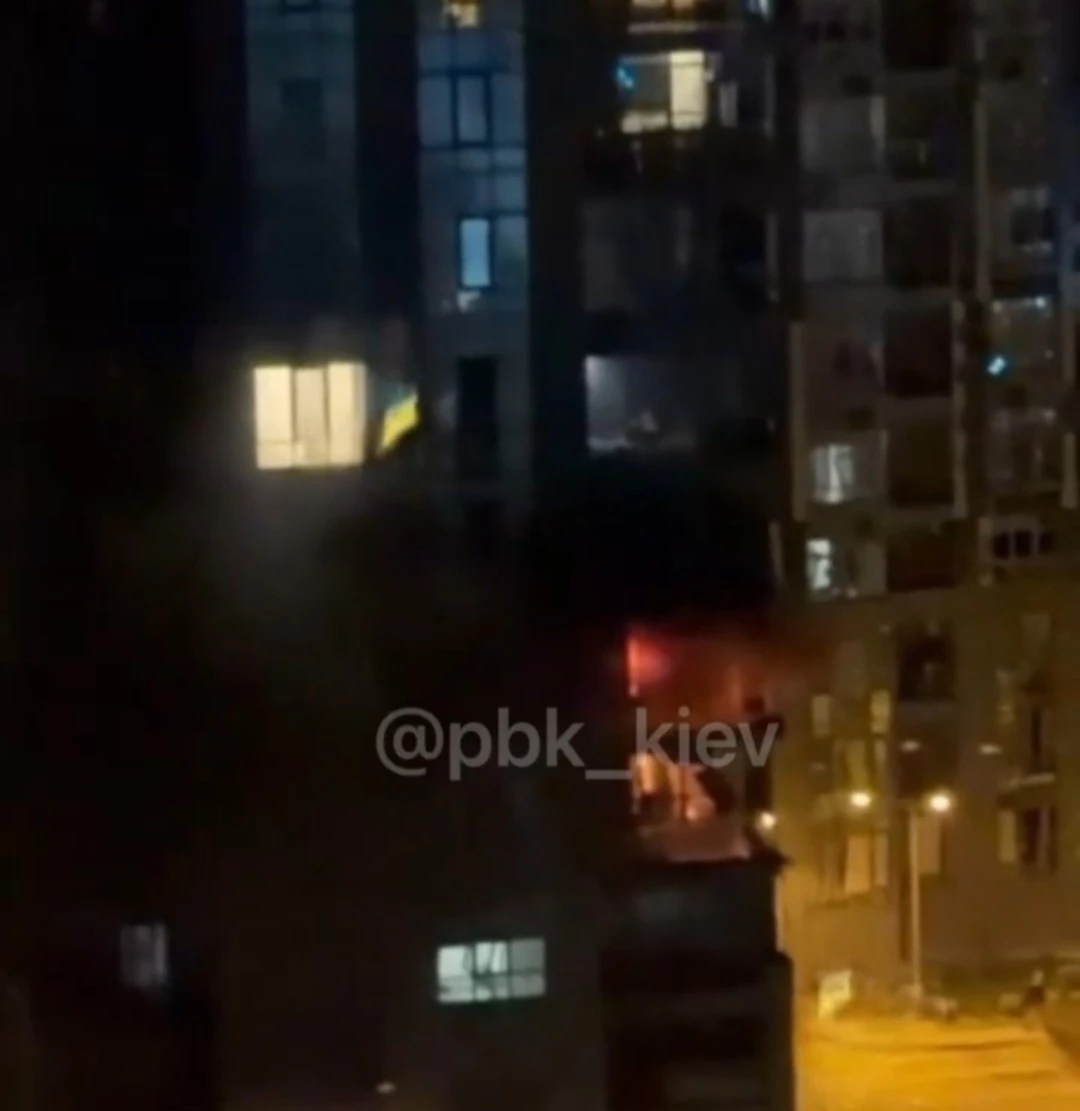 У Києві лунають вибухи, працюють сили ППО