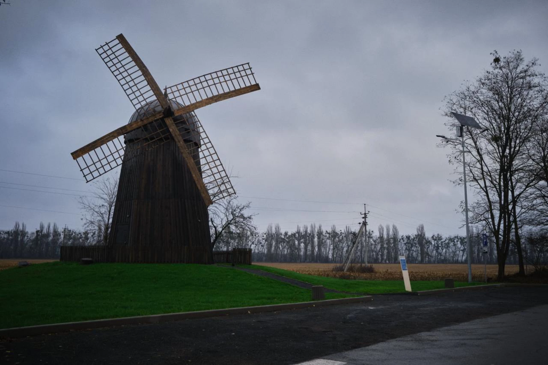 На Звенигородщині відновили старовинний вітряк