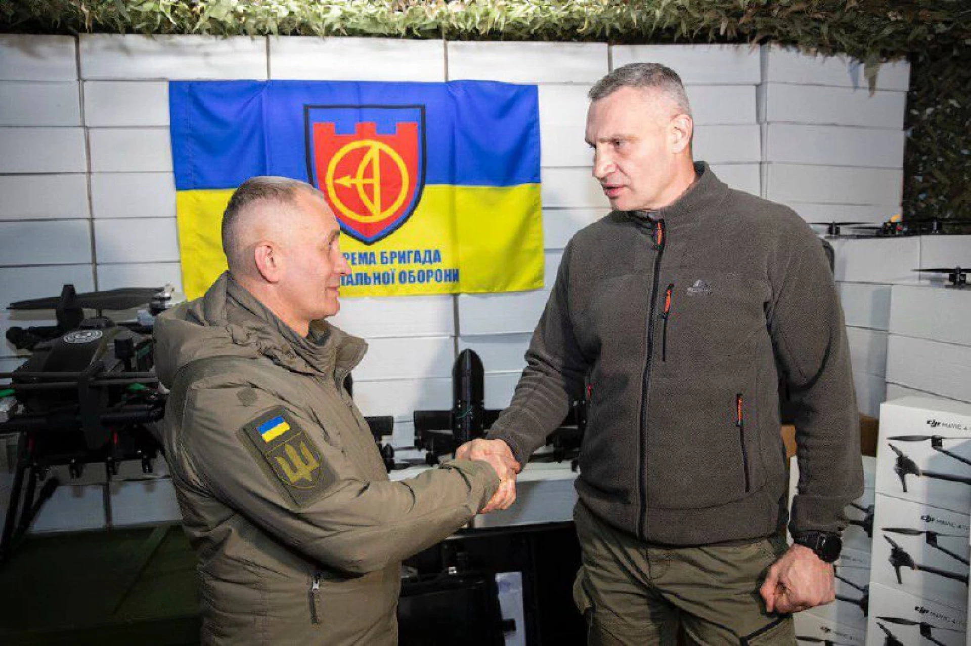 Кличко передав на фронт від громади Києва ще 1100 дронів різних типів