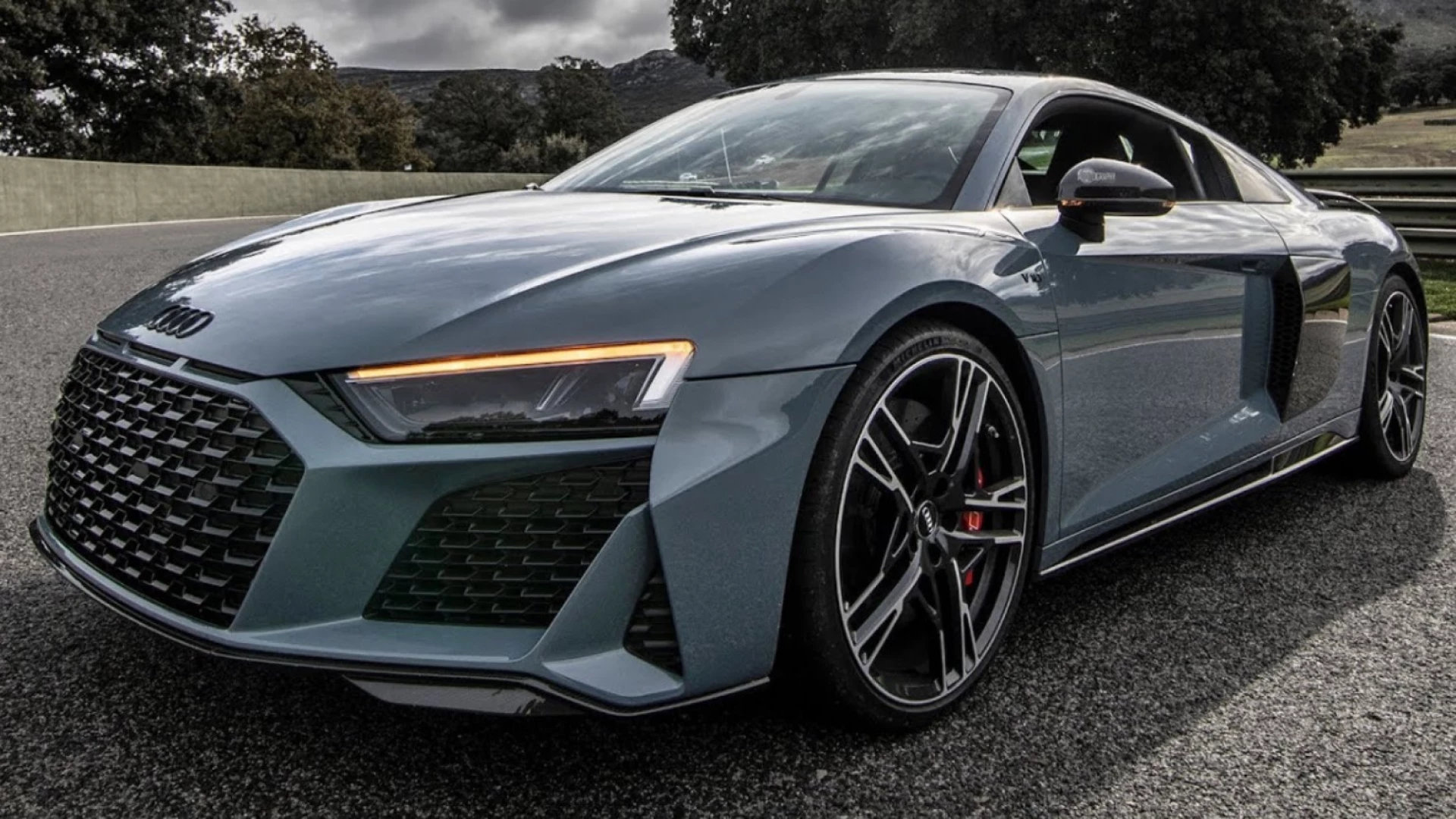 Сірий став найпопулярнішим кольором авто серед українців