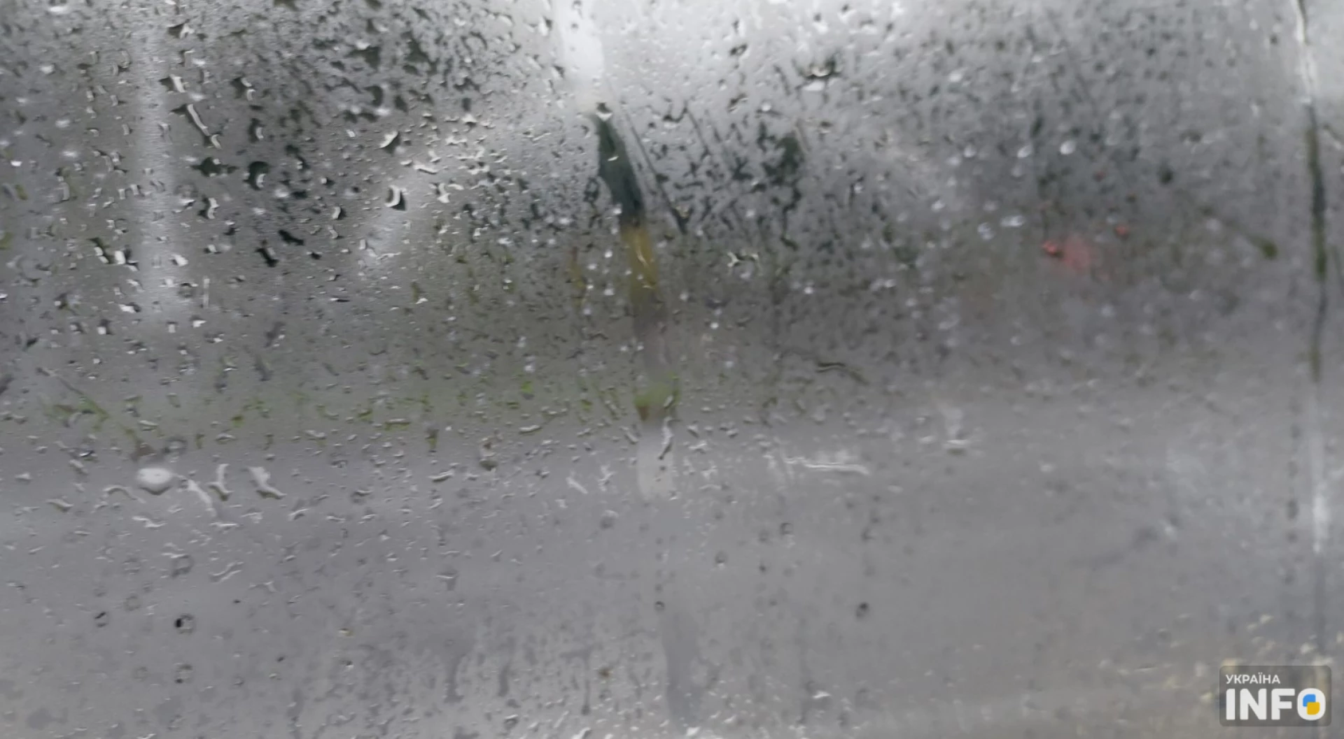 Початок зими в Україні буде із осінньою погодою