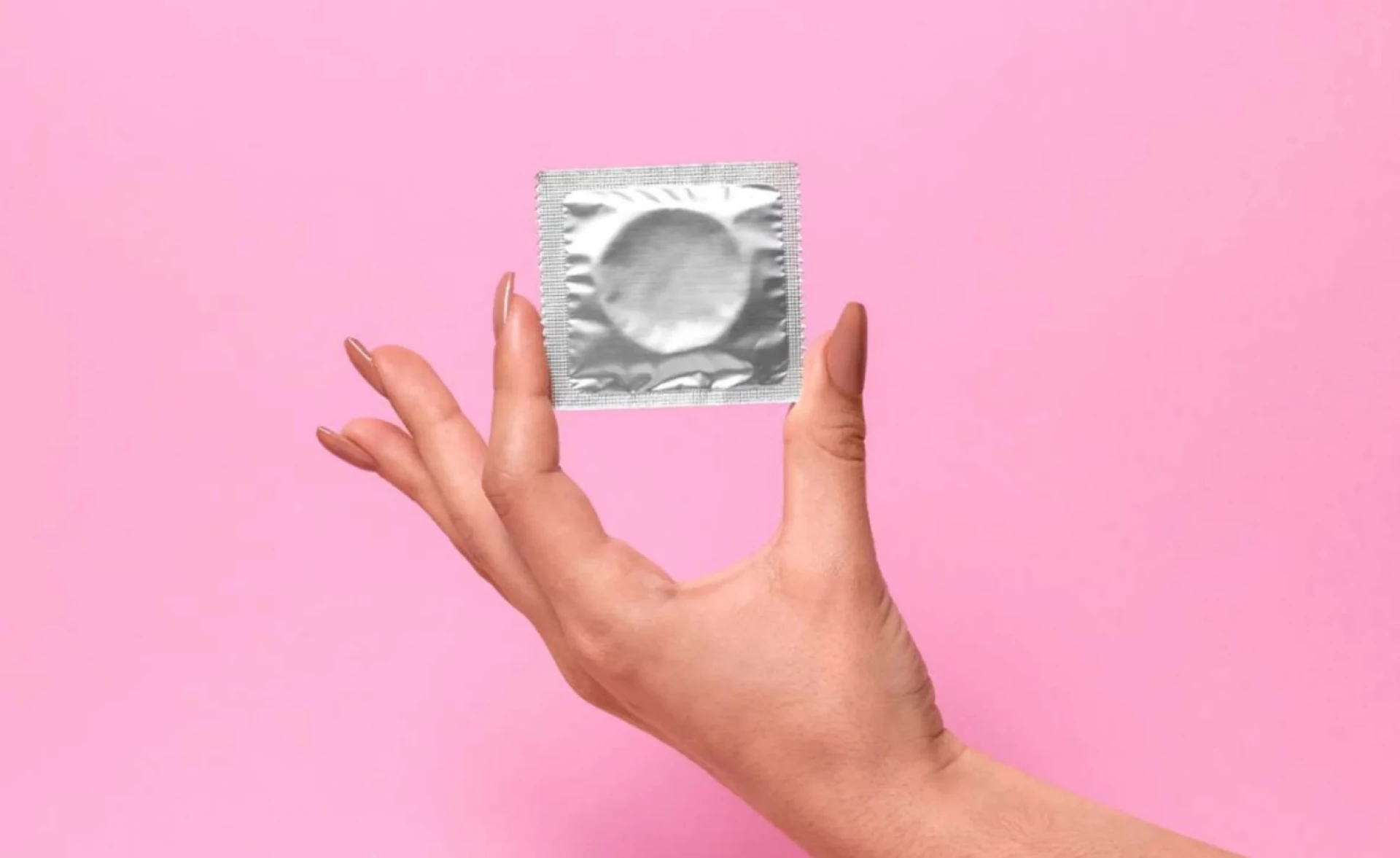 Китай вводить податок на презервативи, щоб підвищити народжуваність