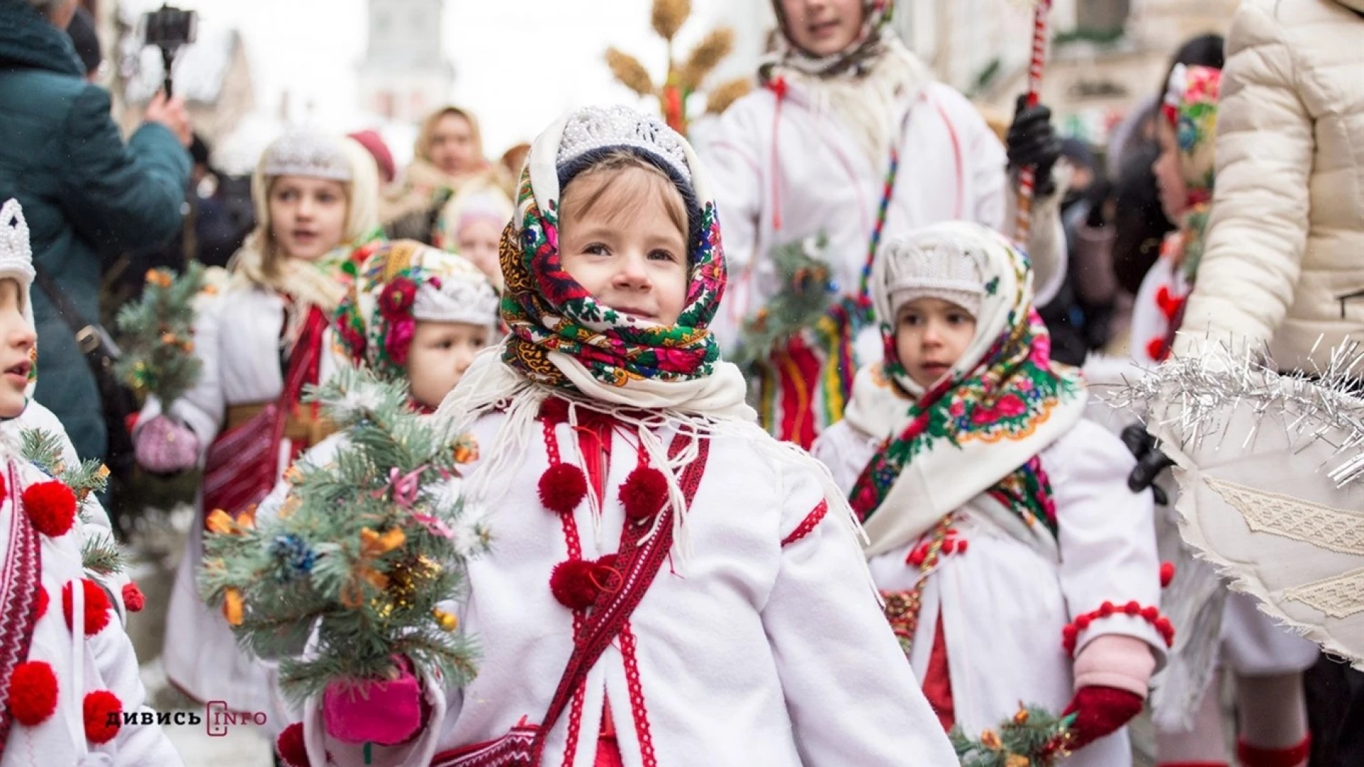 Патріотичні щедрівки: велика добірка про мир, перемогу, ЗСУ та добробут