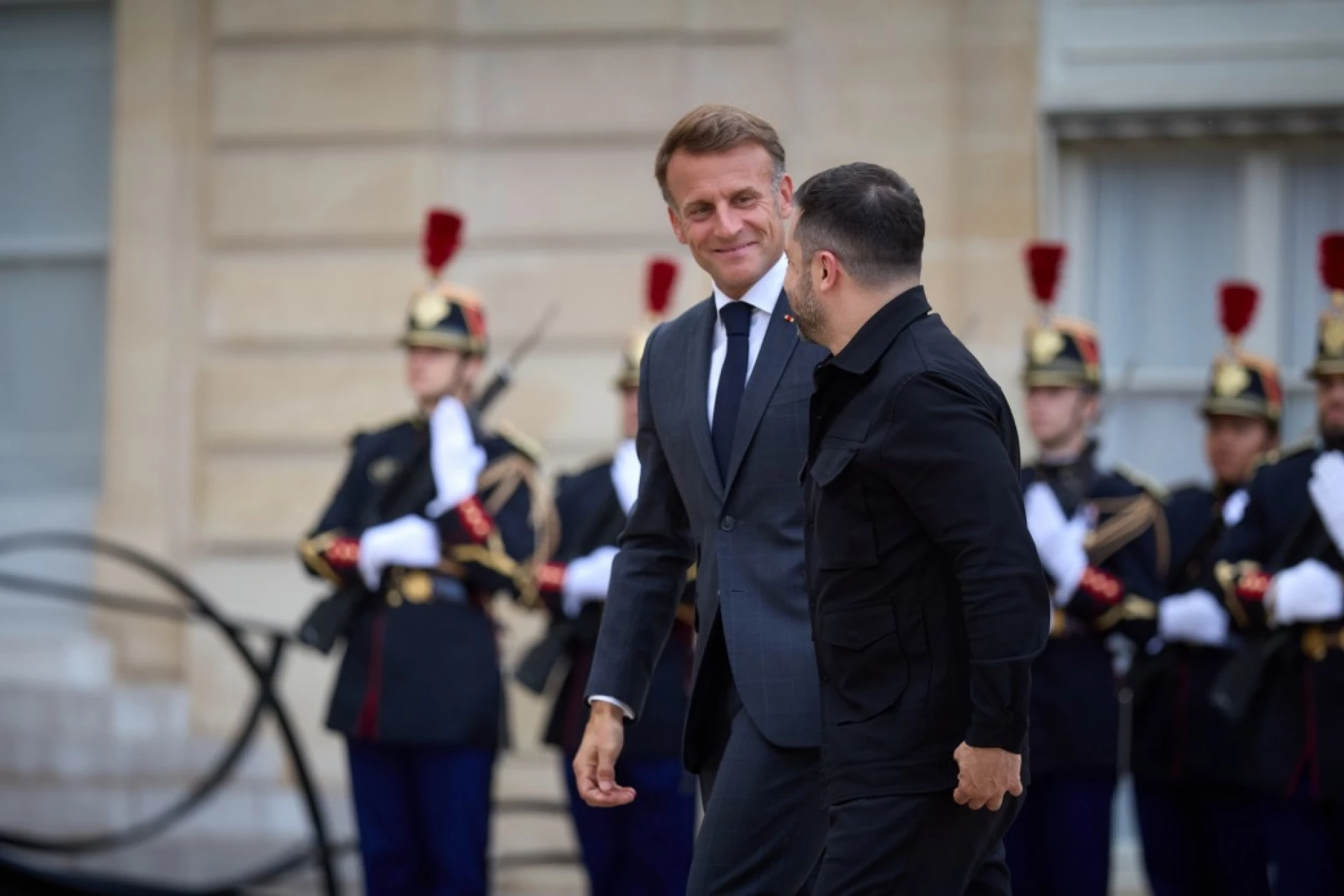 США можуть «зрадити Україну» – лідери Європи попередили Зеленського