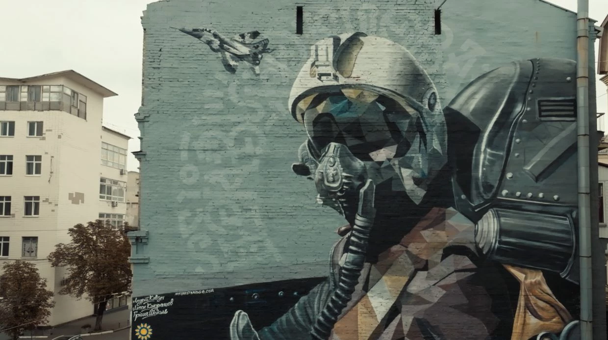 Зеленський у зверненні до Дня ЗСУ розповів про воїнів, зображених на муралах Києва