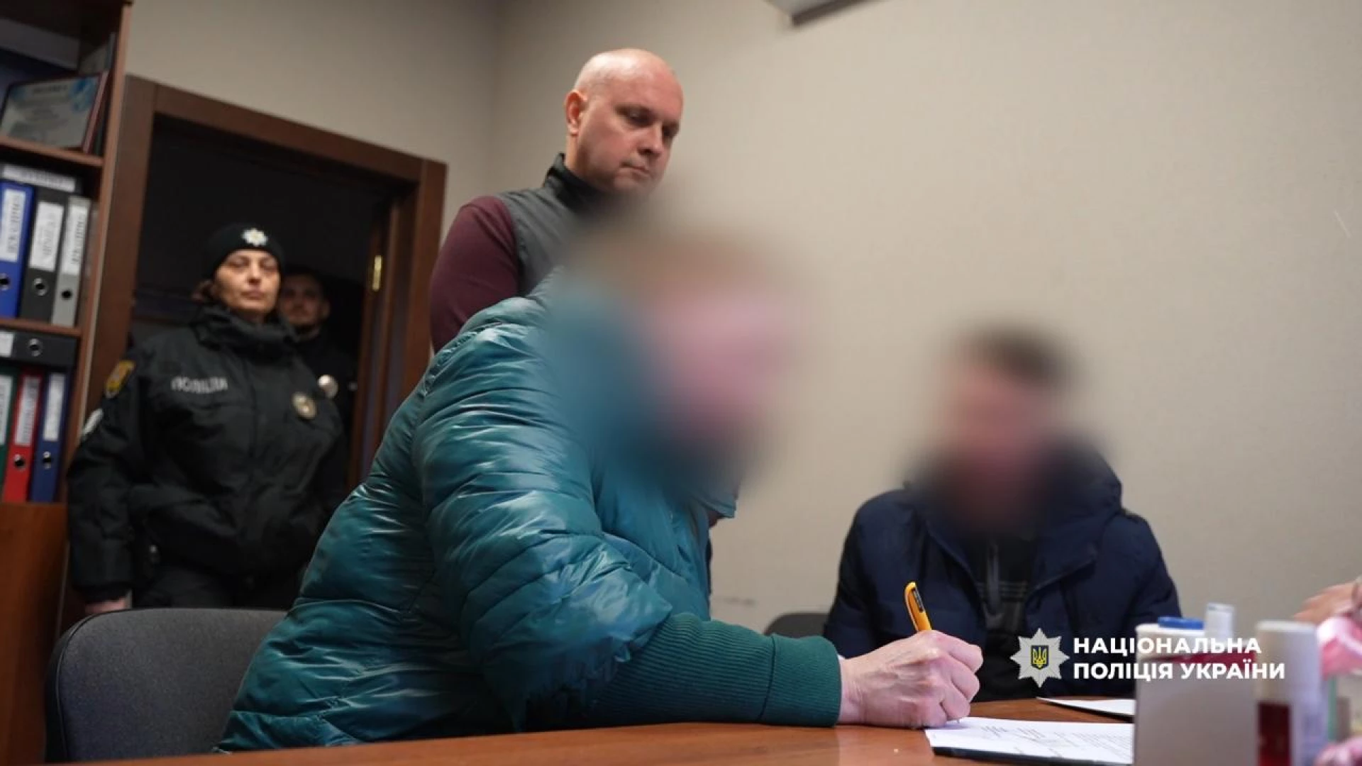 Українських дітей продавали за кордон