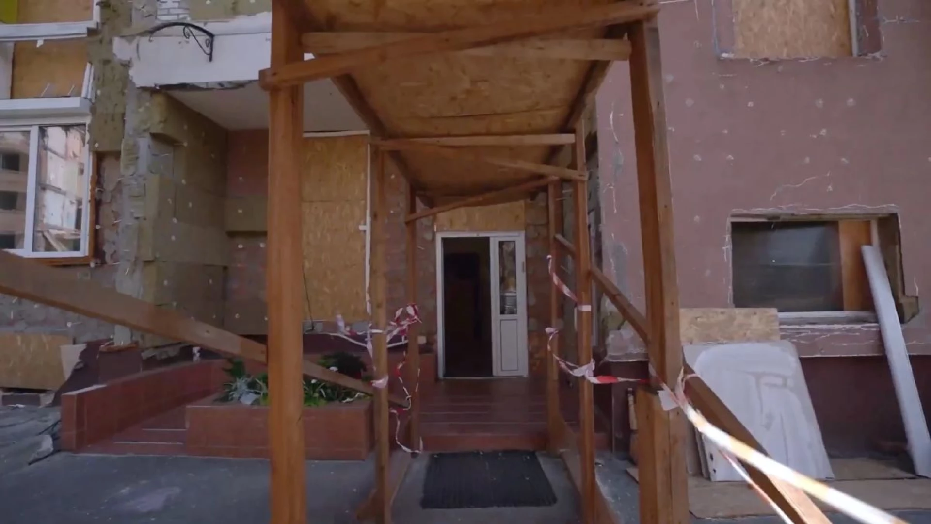 Тарас Тополя розповів, в яку суму їм обійшовся ремонт квартири після прильоту