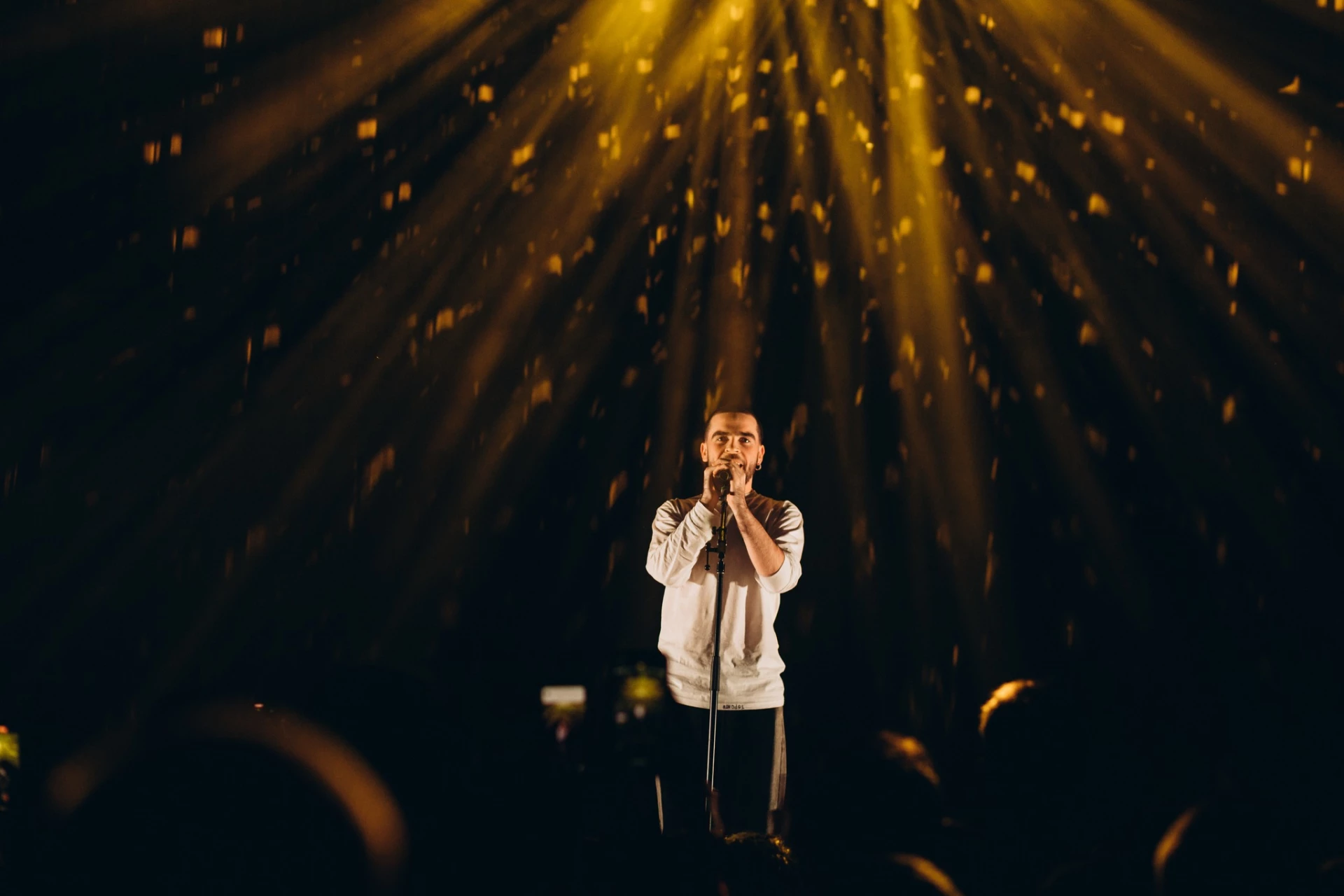 Виїхав з Києва після проблем із залежностями: де зараз живе Wellboy