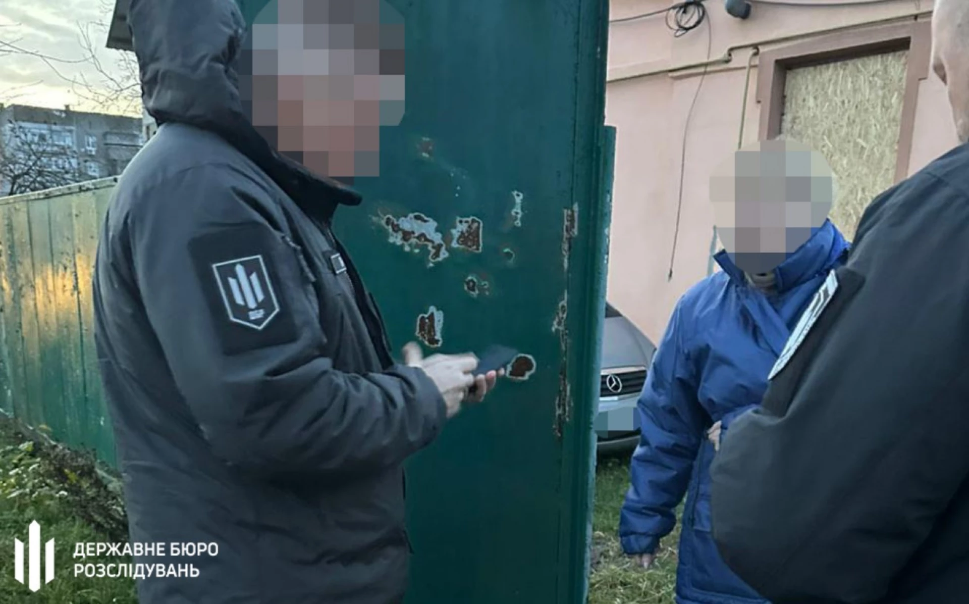 У військовій частині на Київщині стороннім людям виплатили 15,5 млн грн, деякі з них – в розшуку ТЦК