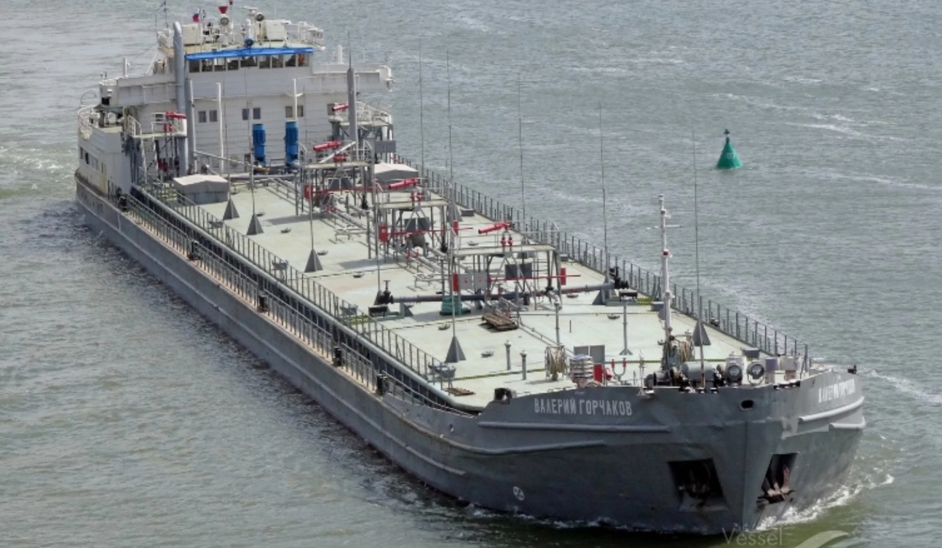 Пішов на дно атакований російський танкер «Валерій Горчаков»