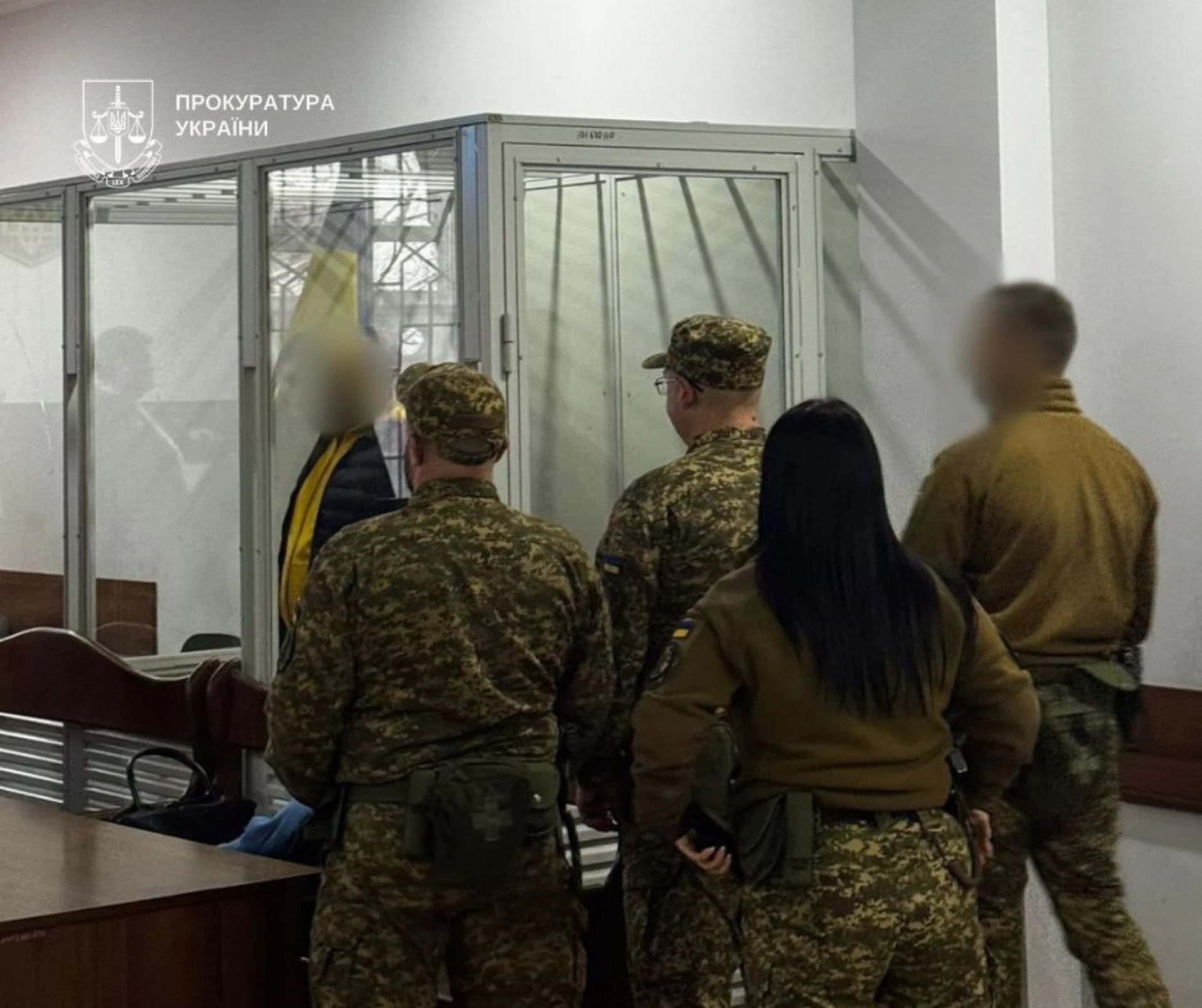 У Києві чоловіка засудили до 15 років за розбещення доньки та зґвалтування падчерки