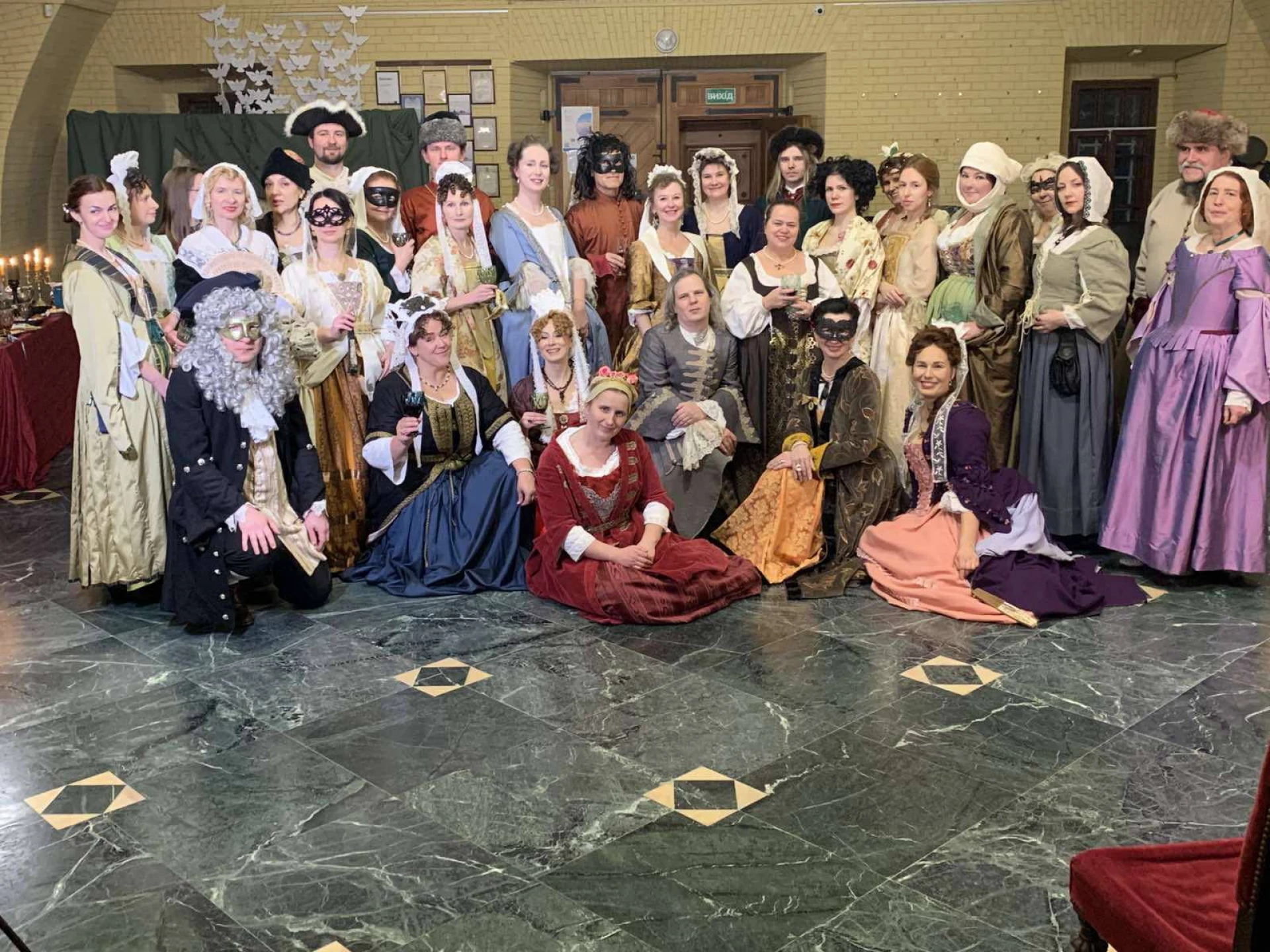 У Києві відбувся костюмований бал «Барокові маски»