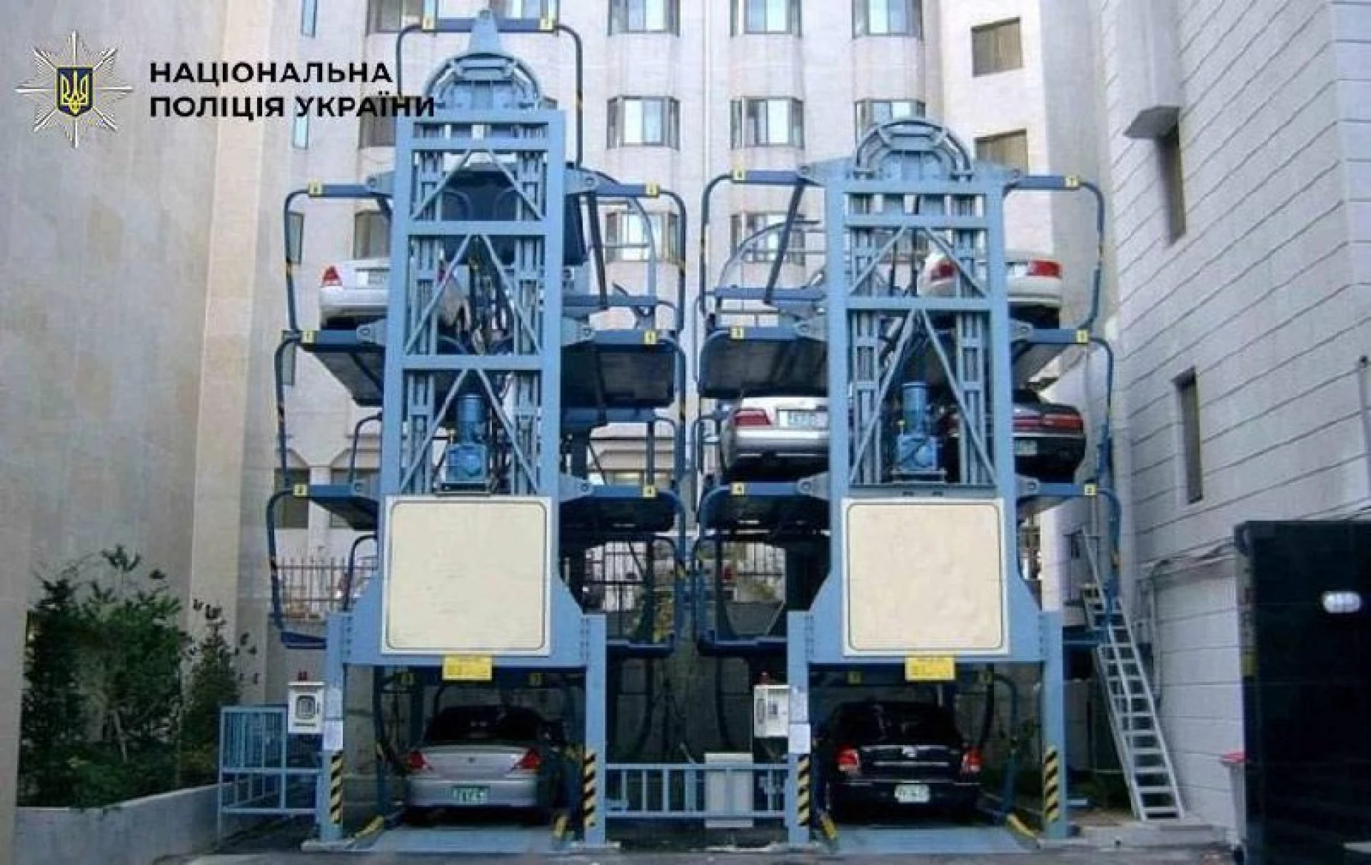 Придбали за 3,6 млн грн роторну парковку, яку списали: посадовцю КМДА оголосили підозру