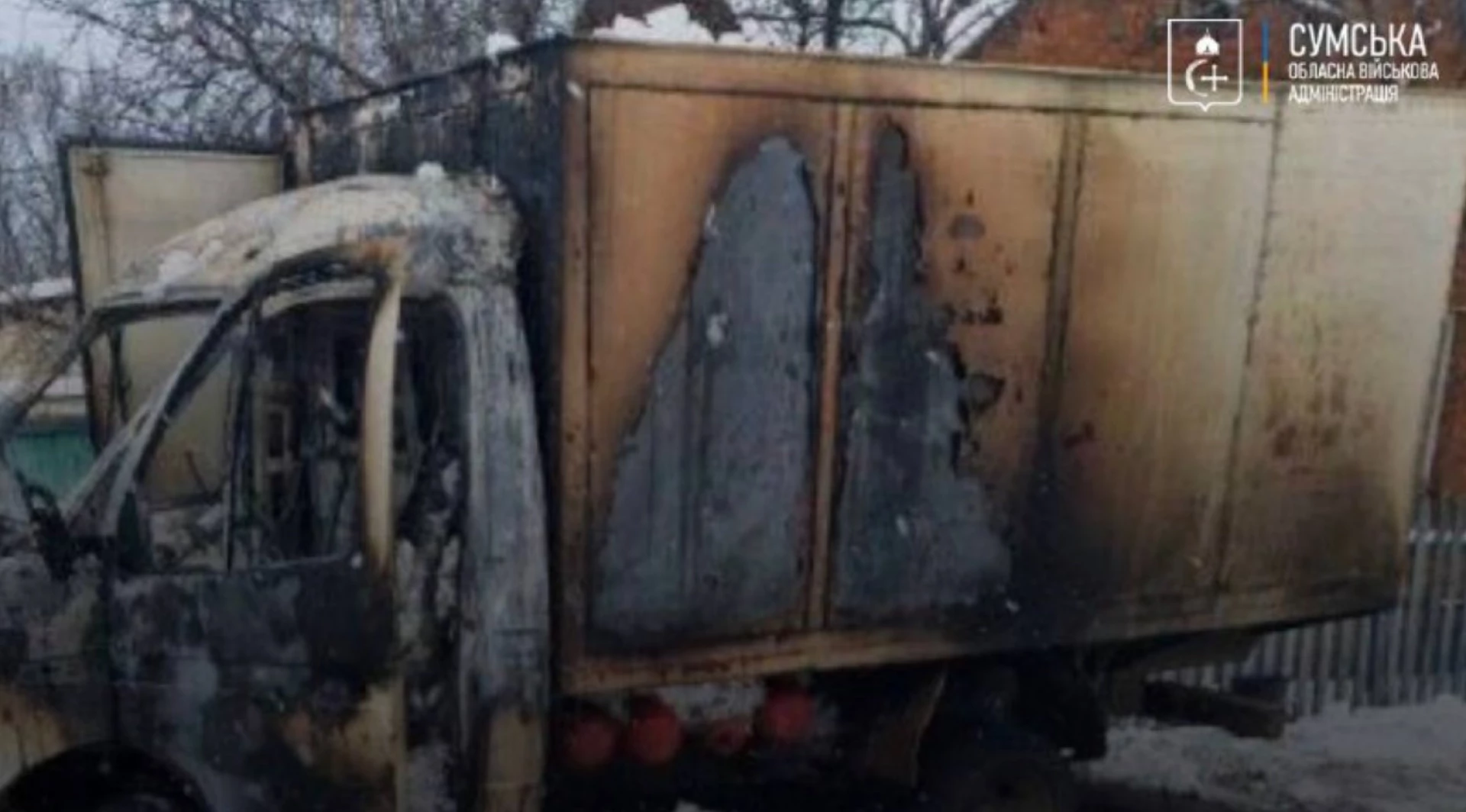 Ворог атакував дроном автомобіль, який розвозив хліб на Сумщині