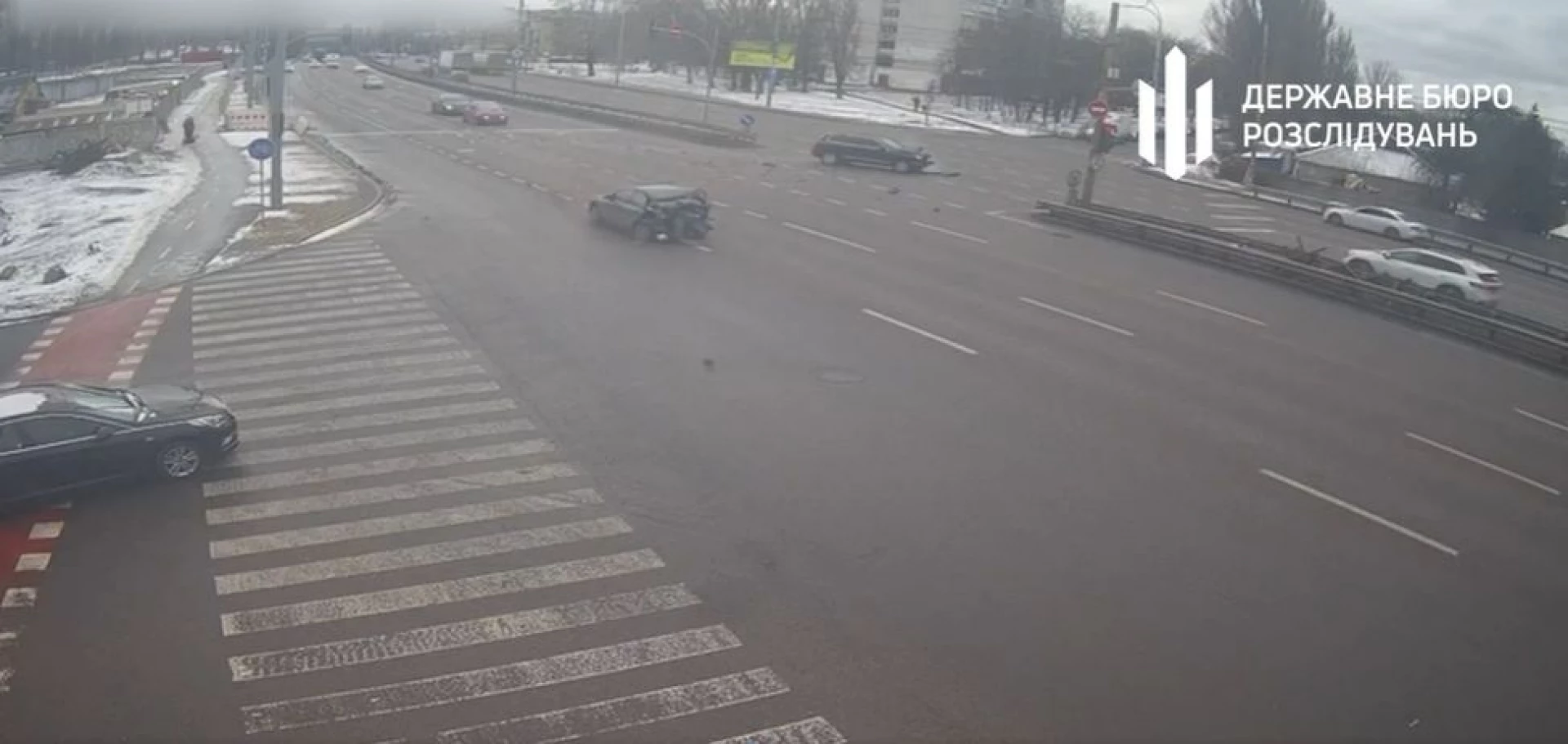 У Києві військовослужбовець спричинив ДТП: загинула жінка, двоє дітей госпіталізовані