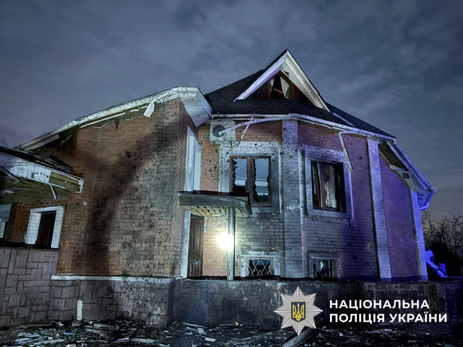 Поліція Київщини фіксує наслідки ворожої атаки