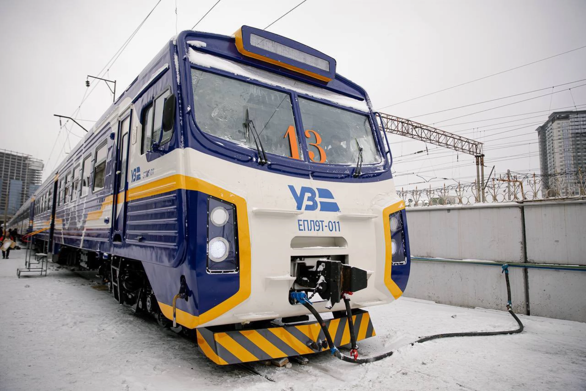 Через ускладнений рух на Фастівській ділянці УЗ коригує розклад і переносить продаж квитків