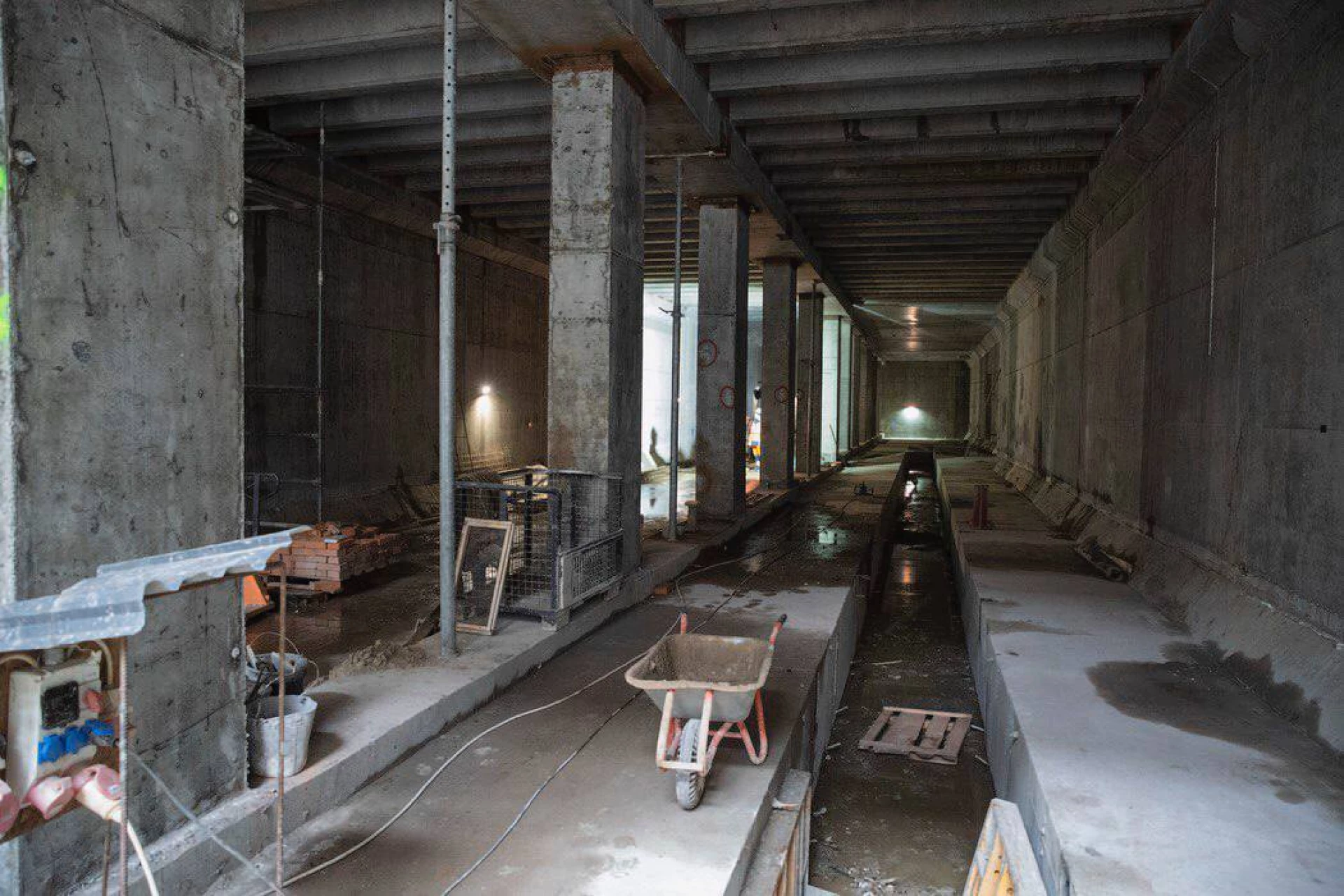 Київ вимагає стягнення збитків за порушення строків будівництва метро на Виноградар