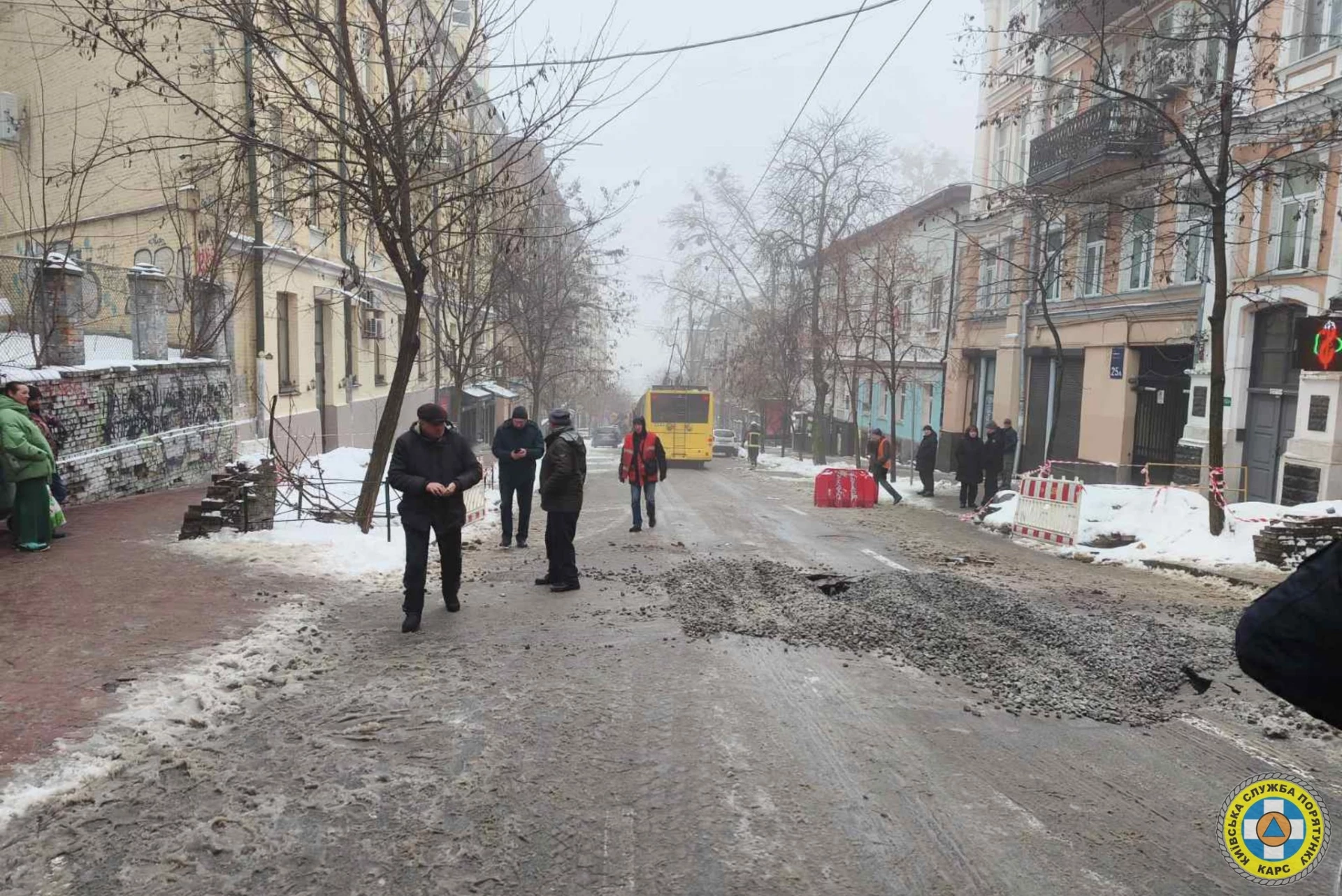 У столиці ліквідували пошкодження трубопроводу на вул. Софіївській